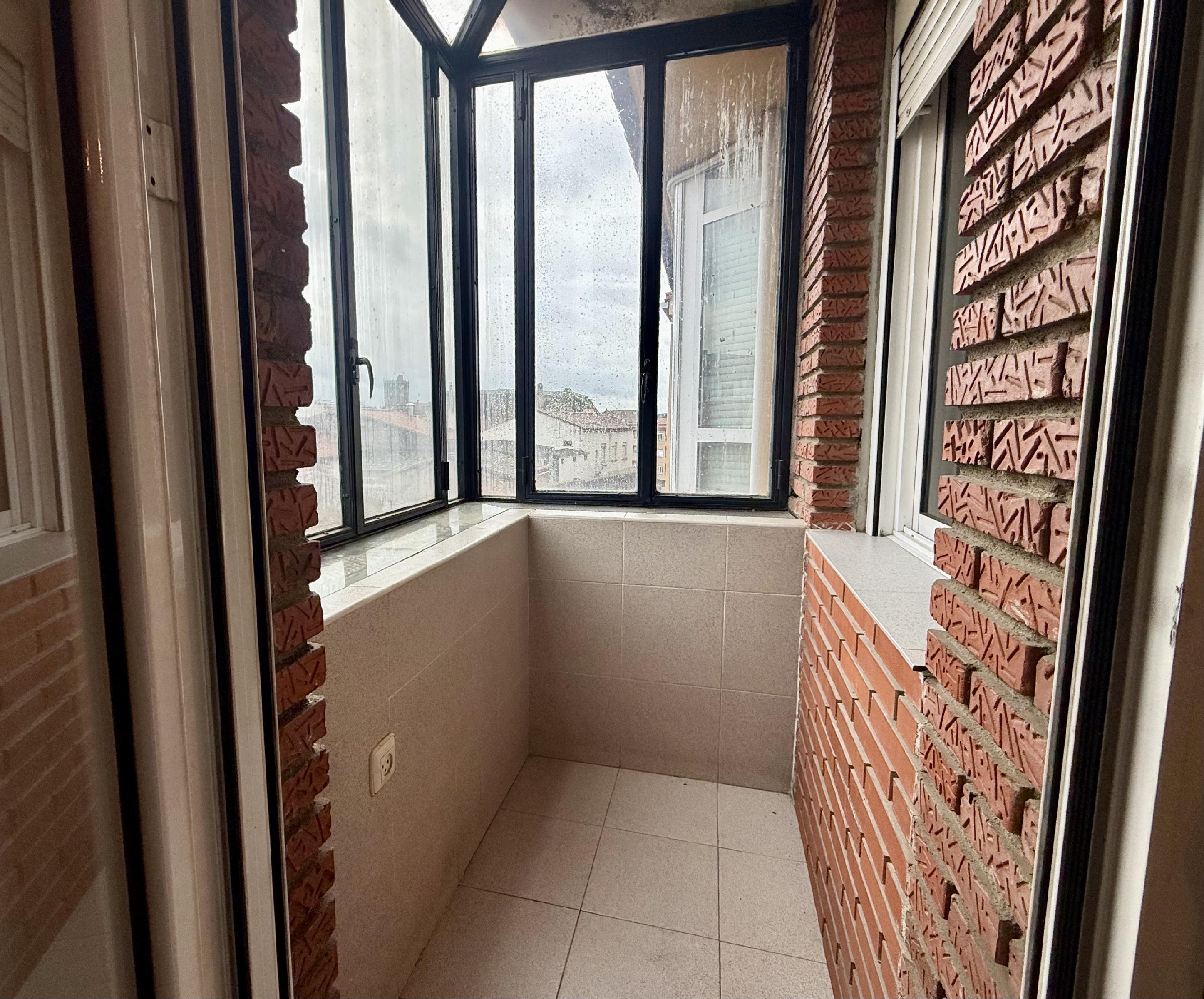 Imagen 5 Piso en venta en Plasencia / Piso en Ronda del Salvador, junto al centro