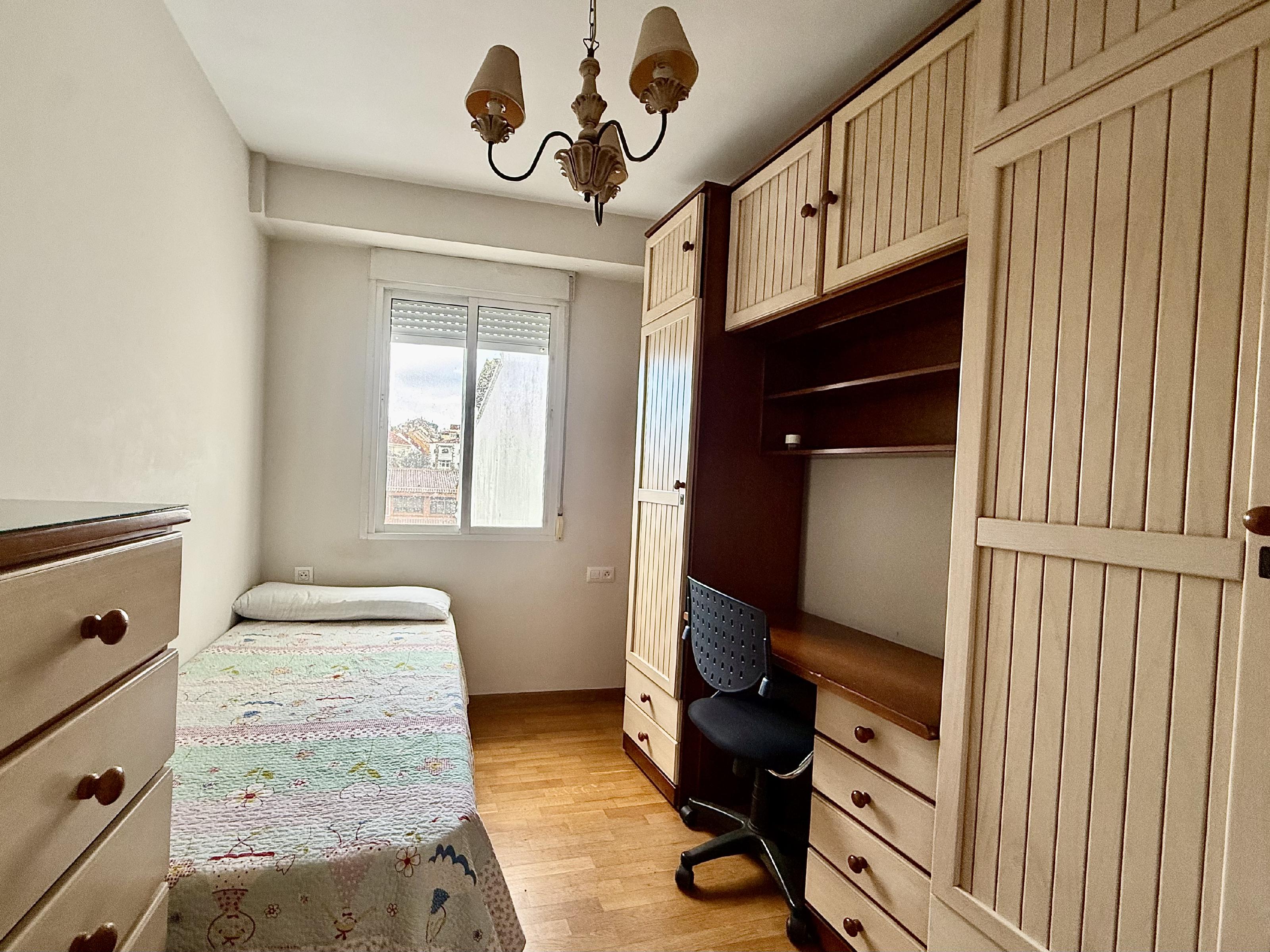 Imagen 8 Piso en venta en Plasencia / Piso en Ronda del Salvador, junto al centro