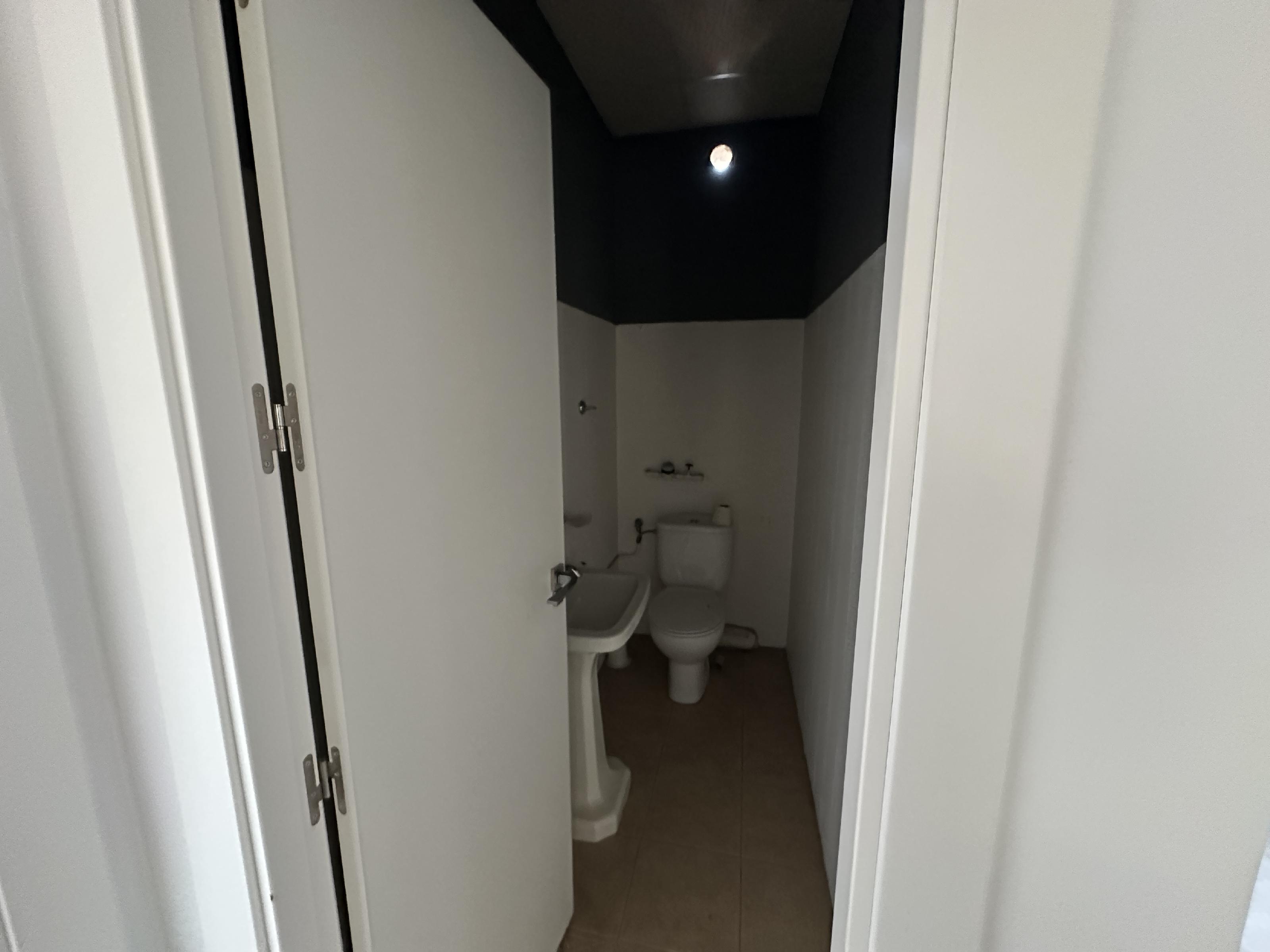 Imagen 7 Local Comercial en venta en Plasencia / Local comercial en Ronda del Salvador. Junto al Centro