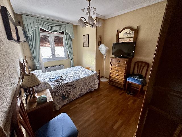 Imagen 8 Inmueble 301141 - Piso en venta en Plasencia / Piso en Ronda del Salvador, junto al centro