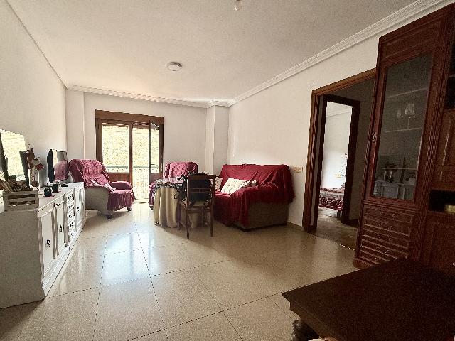 Imagen 2 Inmueble 301180 - Piso en venta en Plasencia / Junto a la Plaza del Salvador y a la Plaza Mayor