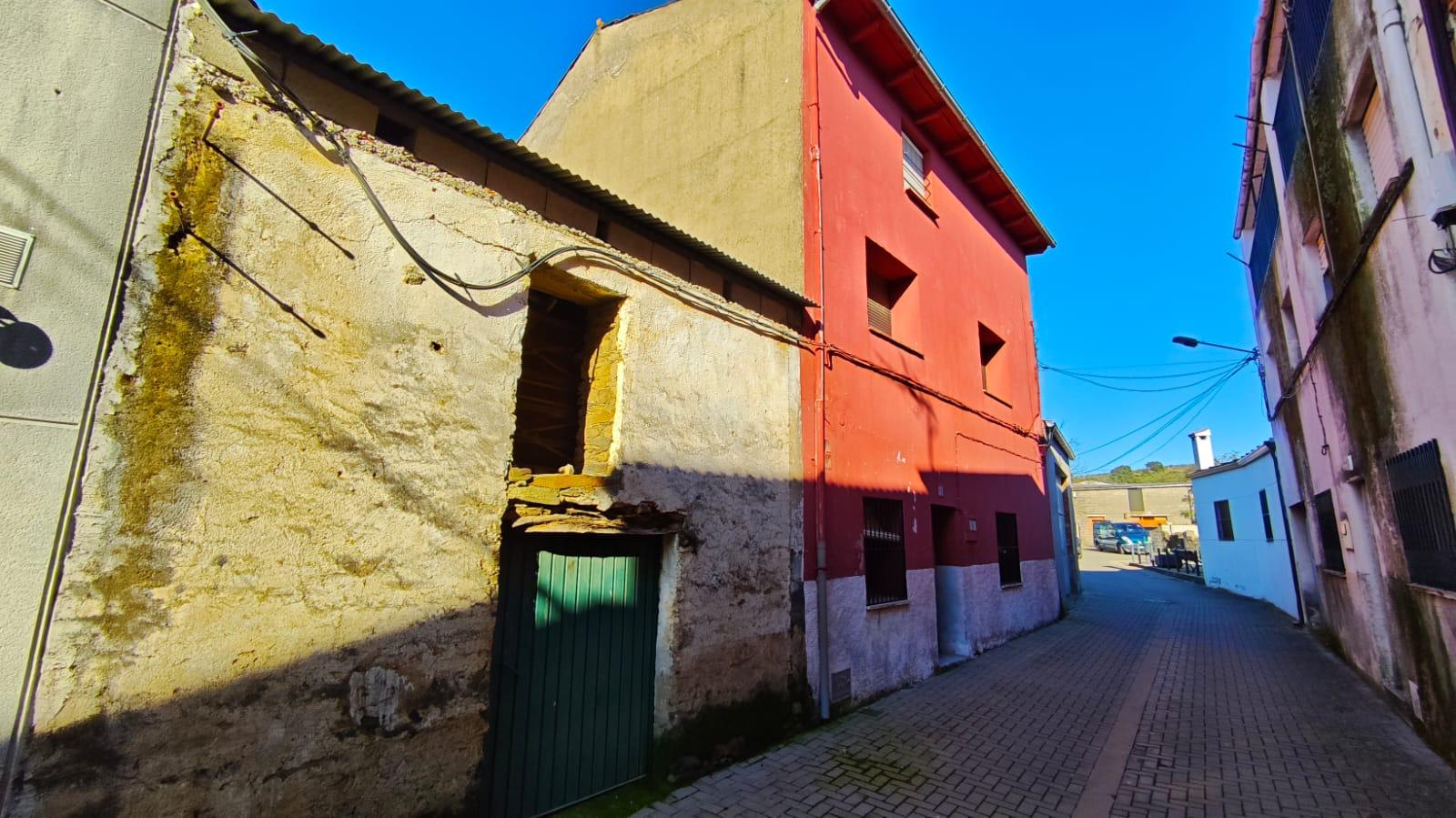 Imagen 1 Casa Adosada en venta en Mohedas De Granadilla / Casa en Mohedas de Granadilla
