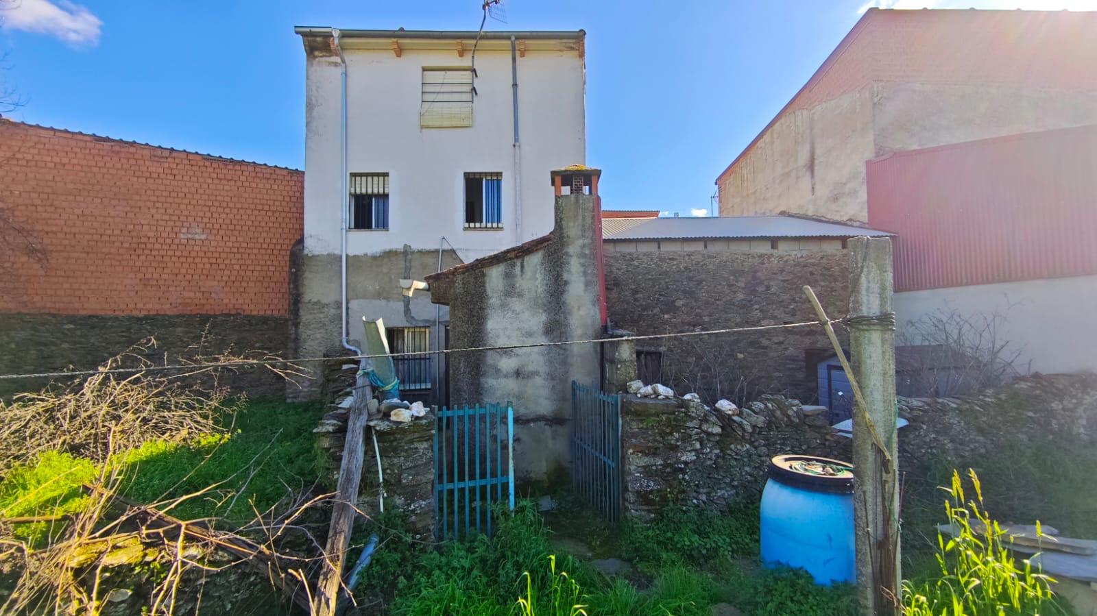 Imagen 21 Casa Adosada en venta en Mohedas De Granadilla / Al lado de la Plaza del Ayuntamiento