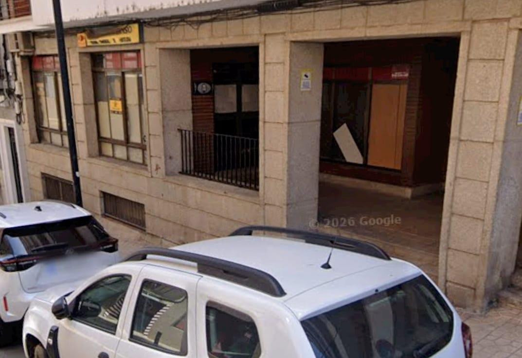 Imagen 1 Local Comercial en venta en Plasencia / Local comercial en frente de Puerta del Sol.