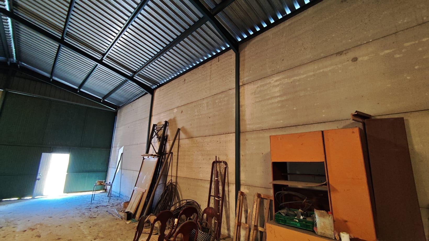 Imagen 2 Local Industrial en venta en Plasencia / Polígono industrial de Plasencia. 