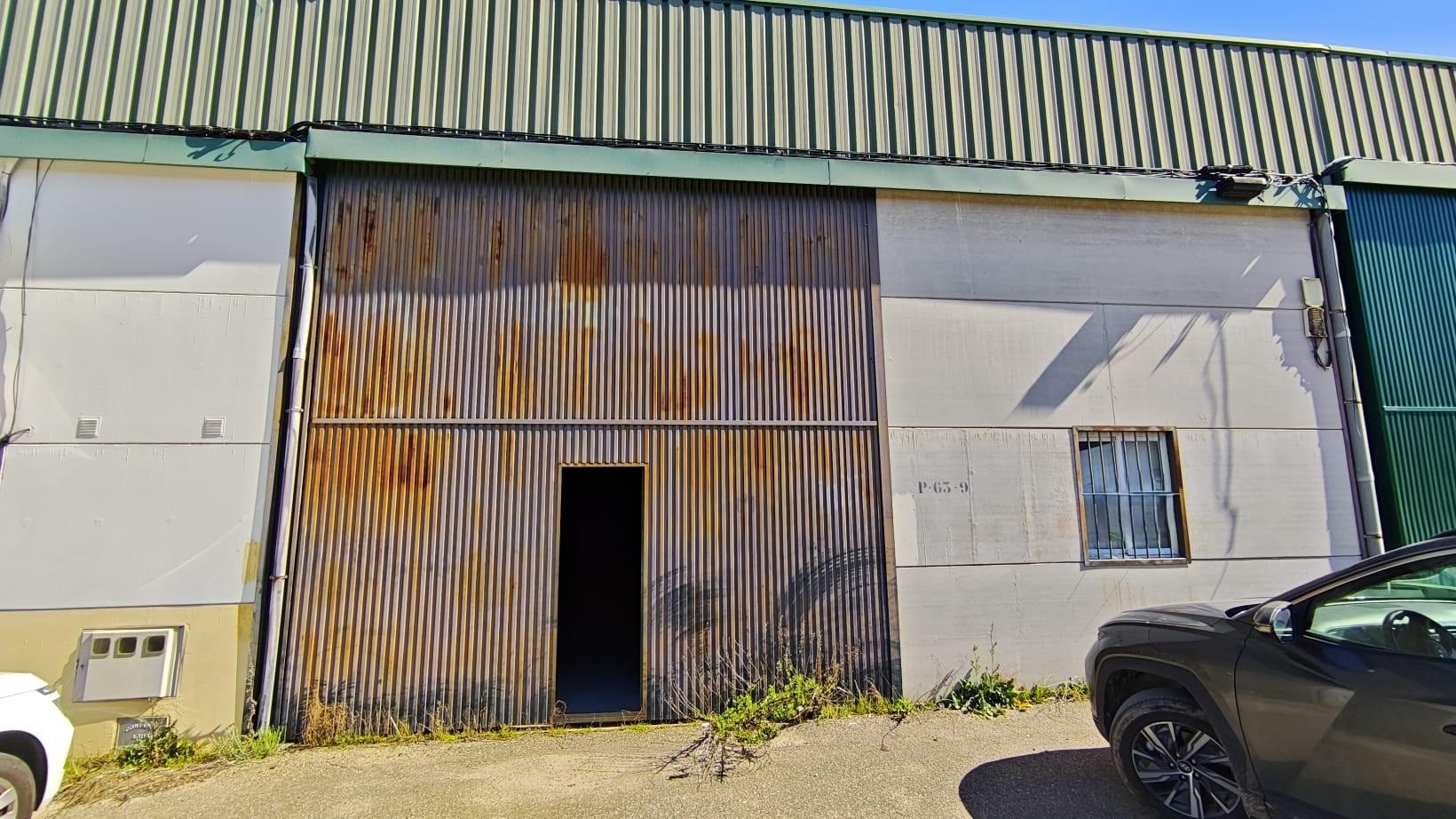 Imagen 1 Local Industrial en venta en Alcántara / Polígono industrial de Plasencia. 