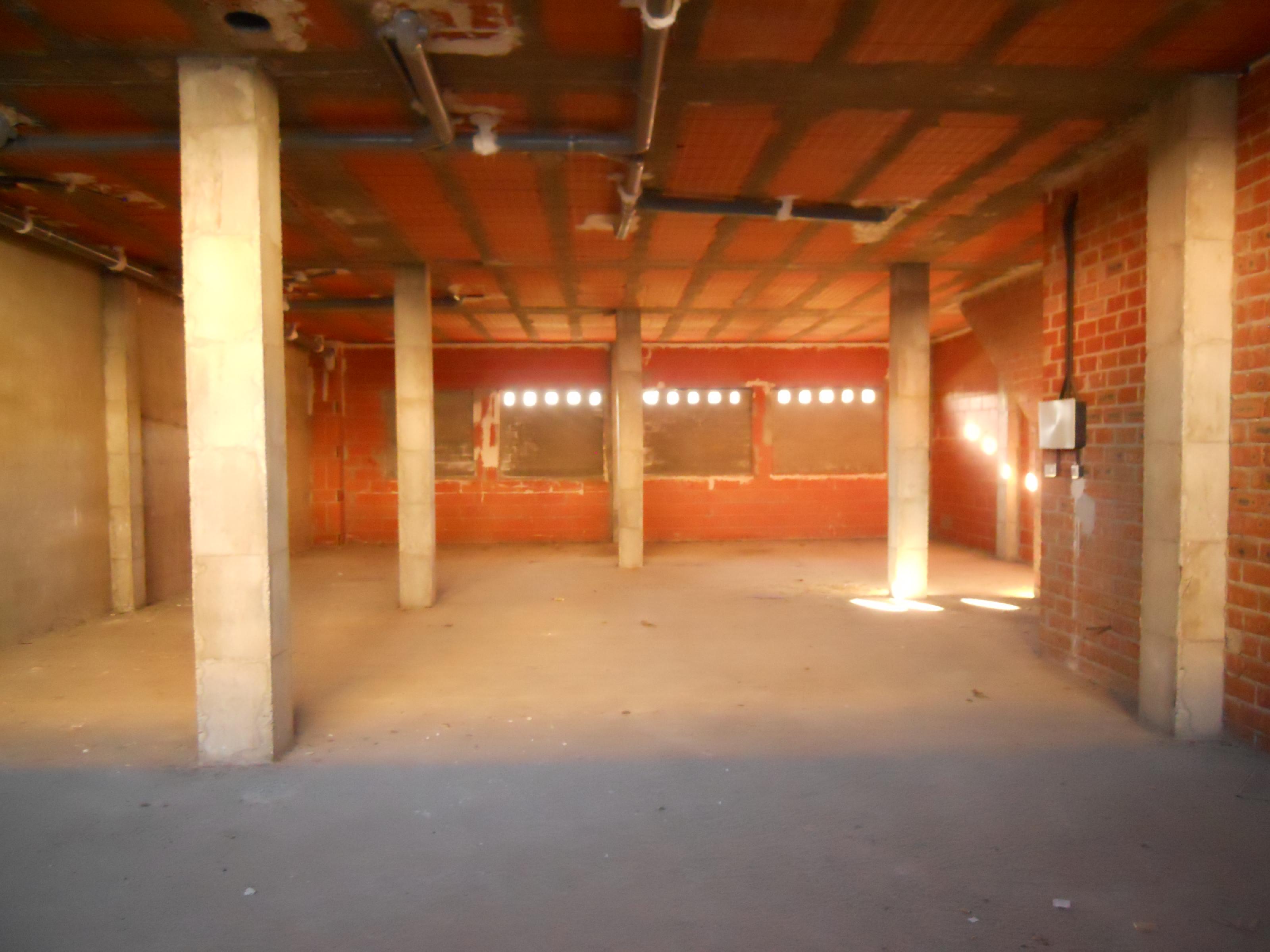 Imagen 3 Local Comercial en venta en Plasencia / Local comercial al lado del Mercadona y el polígono 