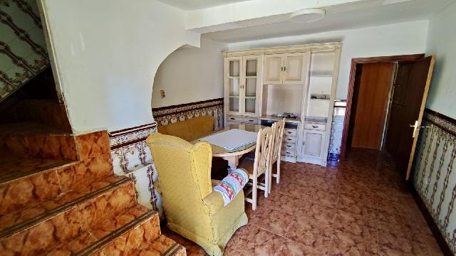 Imagen 2 Inmueble 302124 - Casa en venta en Ahigal / Junto a la zona del mercadillo de los domingos