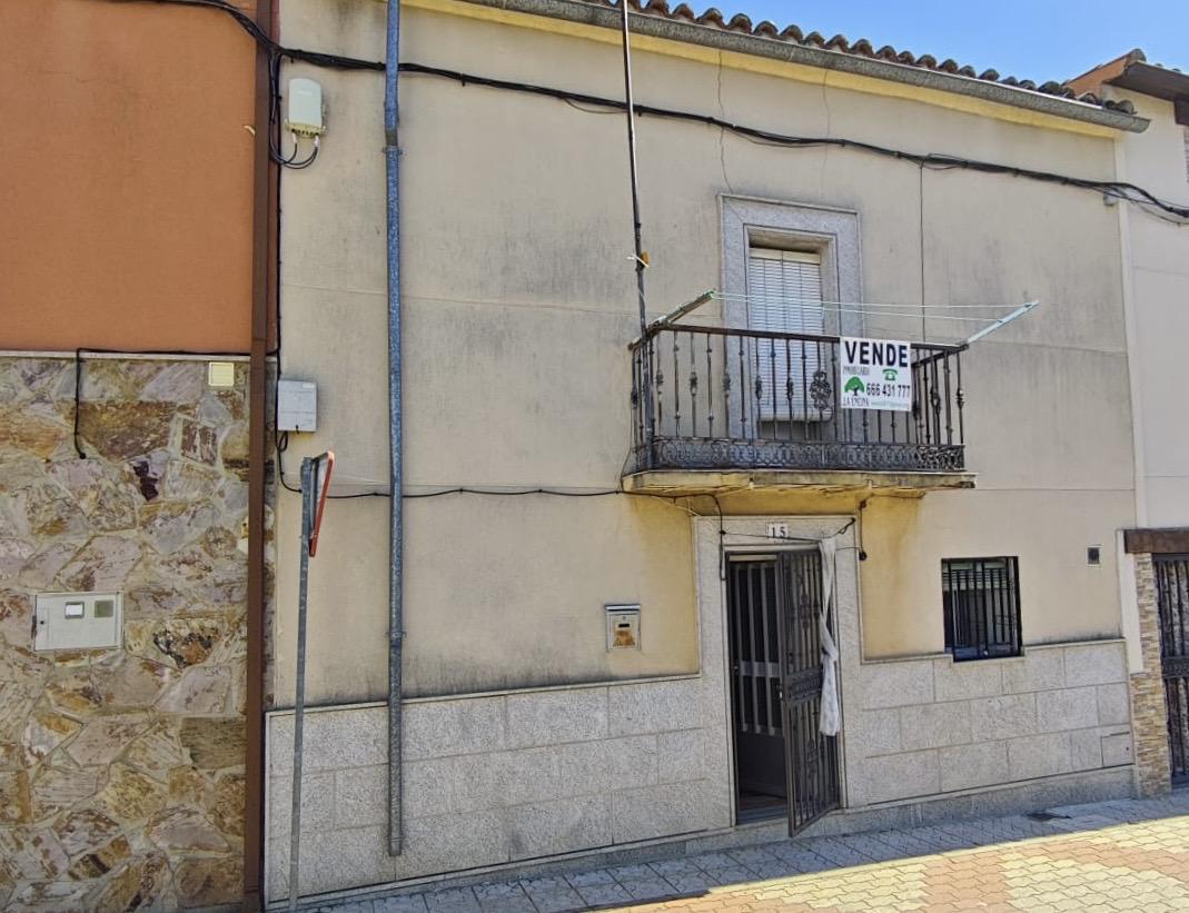 Imagen 1 Casa en venta en Ahigal / Junto a la zona del mercadillo de los domingos