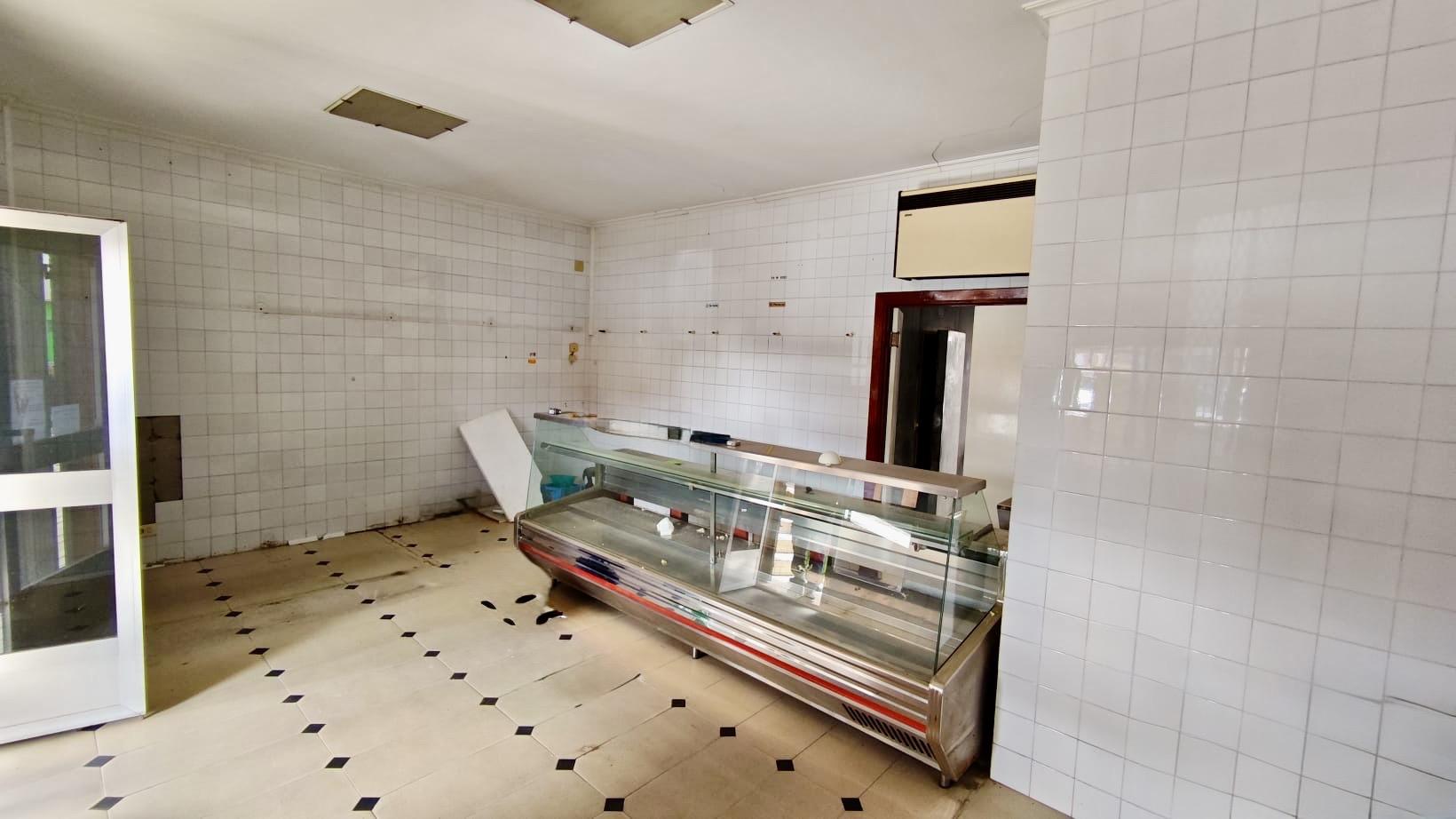 Imagen 4 Local Comercial en venta en Plasencia / En la calle Sor Valentina Mirón