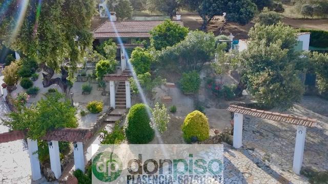 Imagen 3 Inmueble 302346 - Casa Rústica en venta en Malpartida De Plasencia / En la Carretera N630