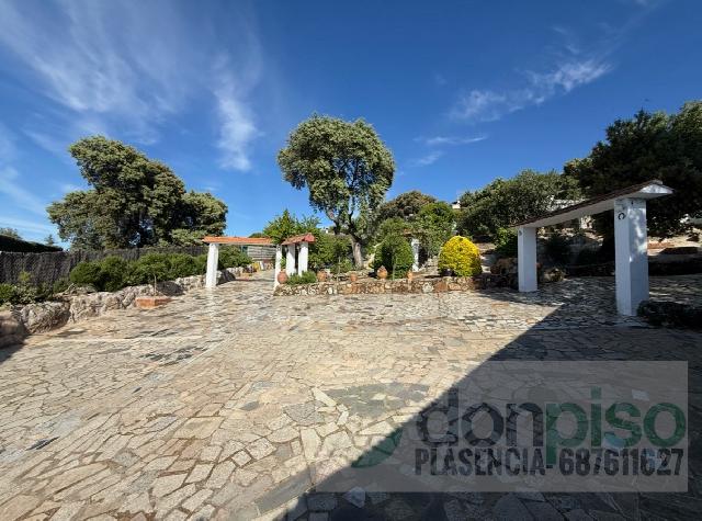 Imagen 3 Inmueble 302346 - Casa Rústica en venta en Malpartida De Plasencia / En la Carretera N630