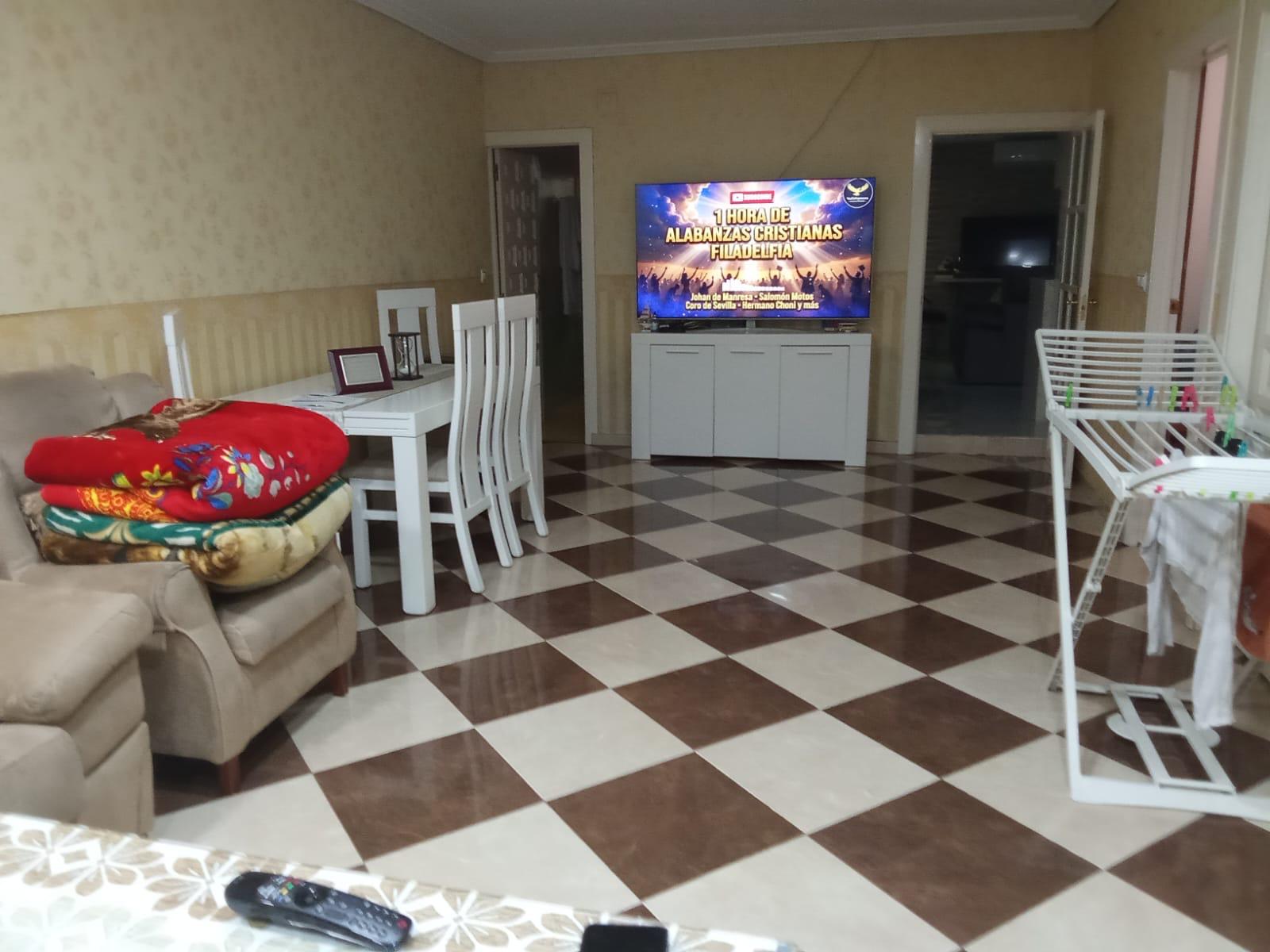 Imagen 1 Casa en venta en Plasencia / Zona San Miguel, cercano al campo de fútbol municipal