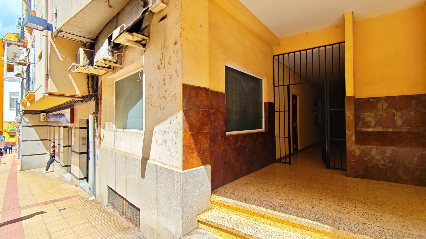Imagen 1 Local Comercial en venta en Plasencia / Manuel Bermejo Hernández, Plasencia 
