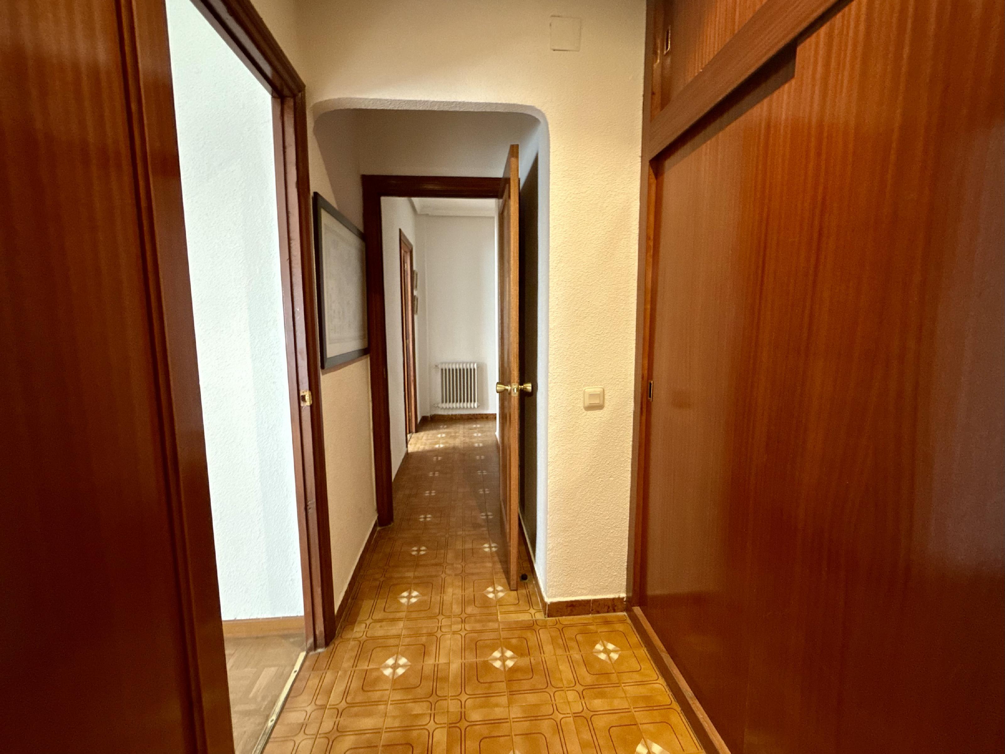 Imagen 8 Piso en venta en Plasencia / En la Avenida Alfonso Viii, centro ciudad