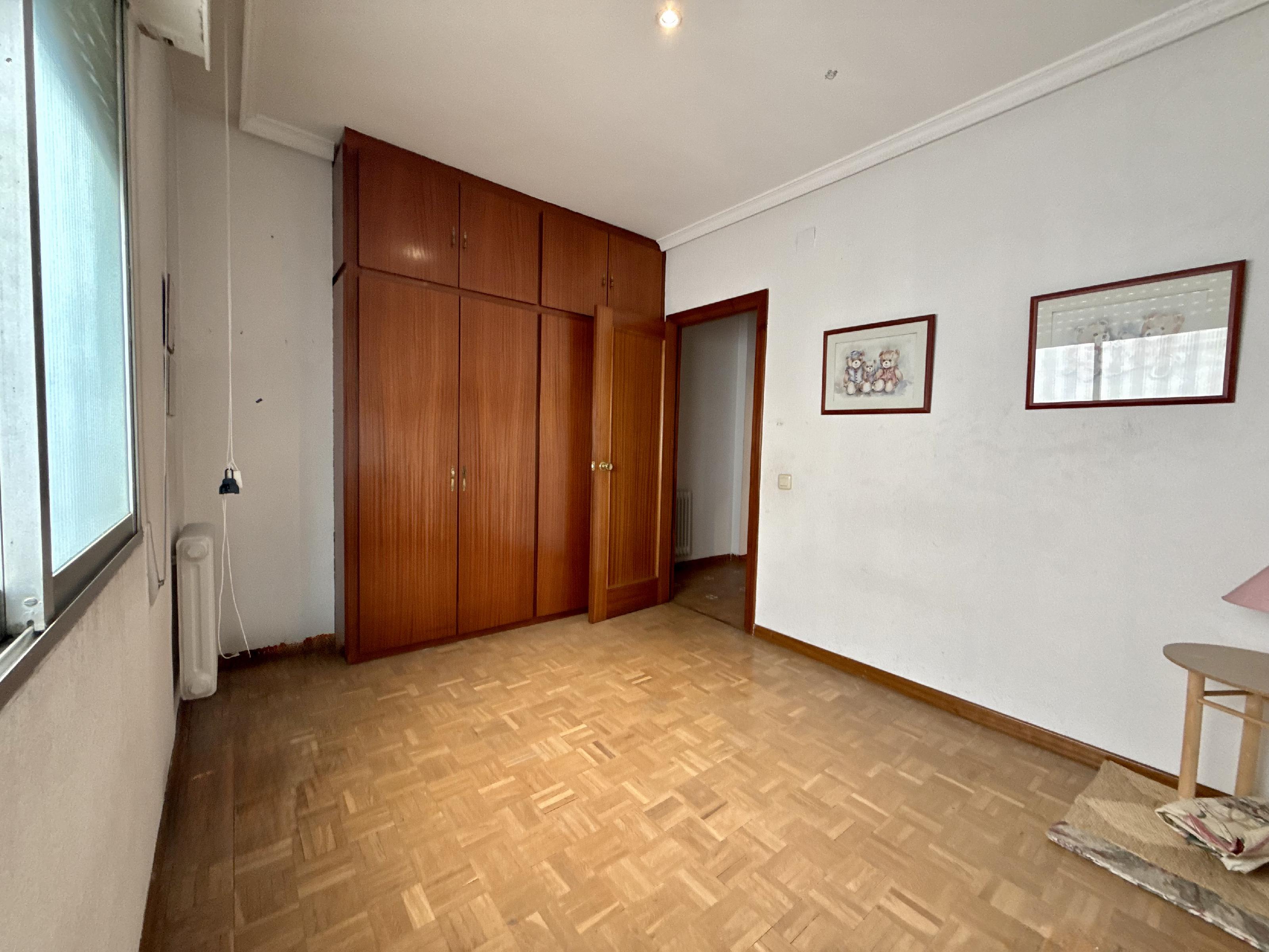 Imagen 16 Piso en venta en Plasencia / En la Avenida Alfonso Viii, centro ciudad