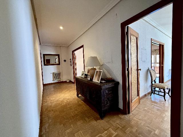 Imagen 2 Inmueble 303229 - Piso en venta en Plasencia / En la Avenida Alfonso Viii, centro ciudad