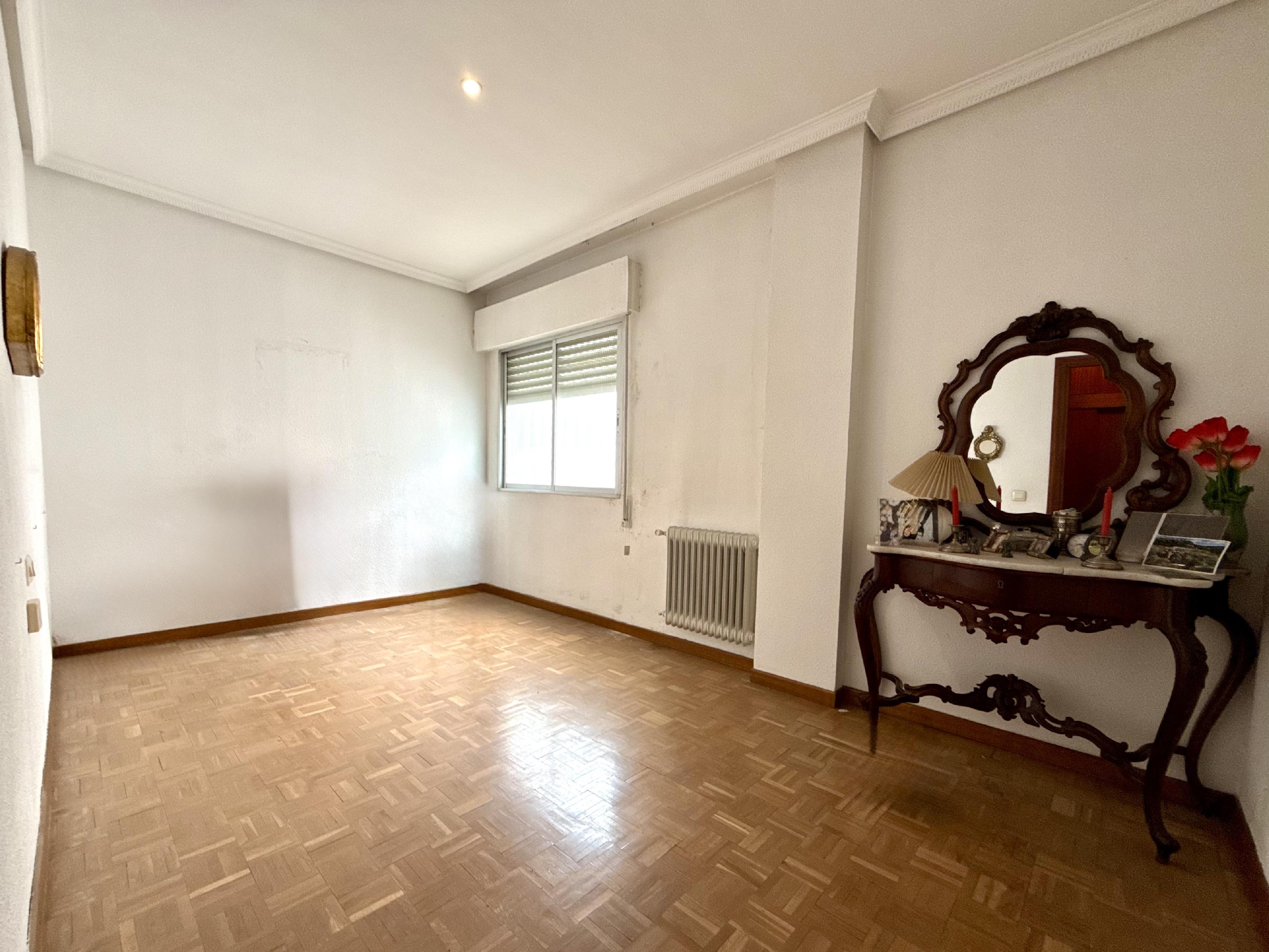 Imagen 17 Piso en venta en Plasencia / En la Avenida Alfonso Viii, centro ciudad
