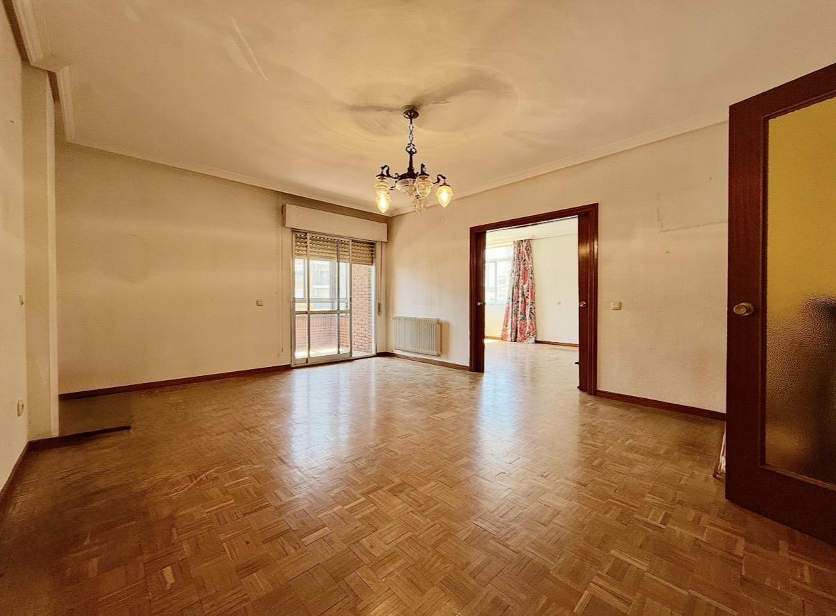 Imagen 1 Piso en venta en Plasencia / En la Avenida Alfonso Viii, centro ciudad