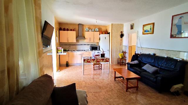 Imagen 1 Inmueble 303412 - Casa en venta en Plasencia / Calle Holguera nº4 bajo izquierda. 