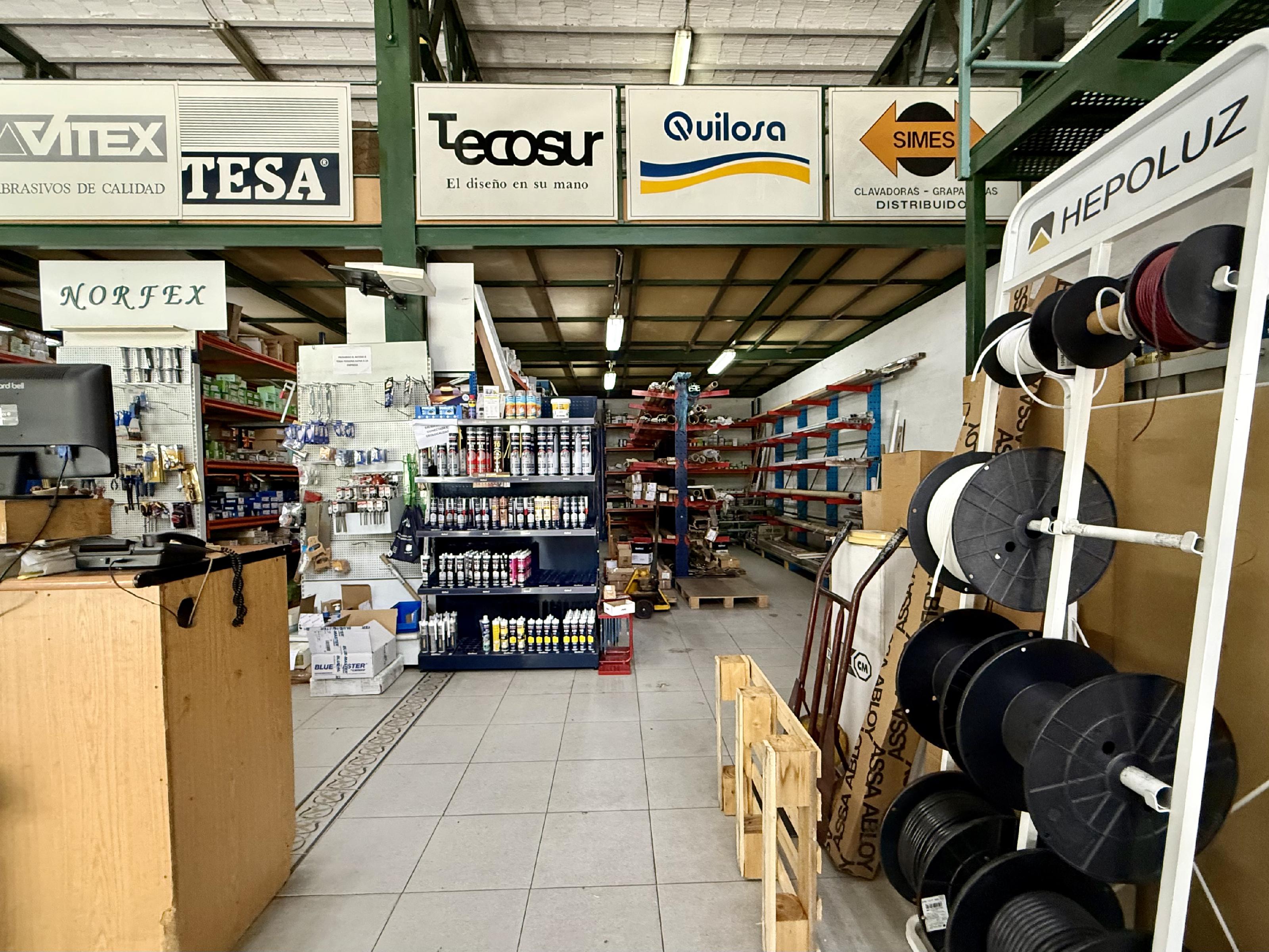 Imagen 6 Local Industrial en venta en Plasencia / Junto al puente Trujillo