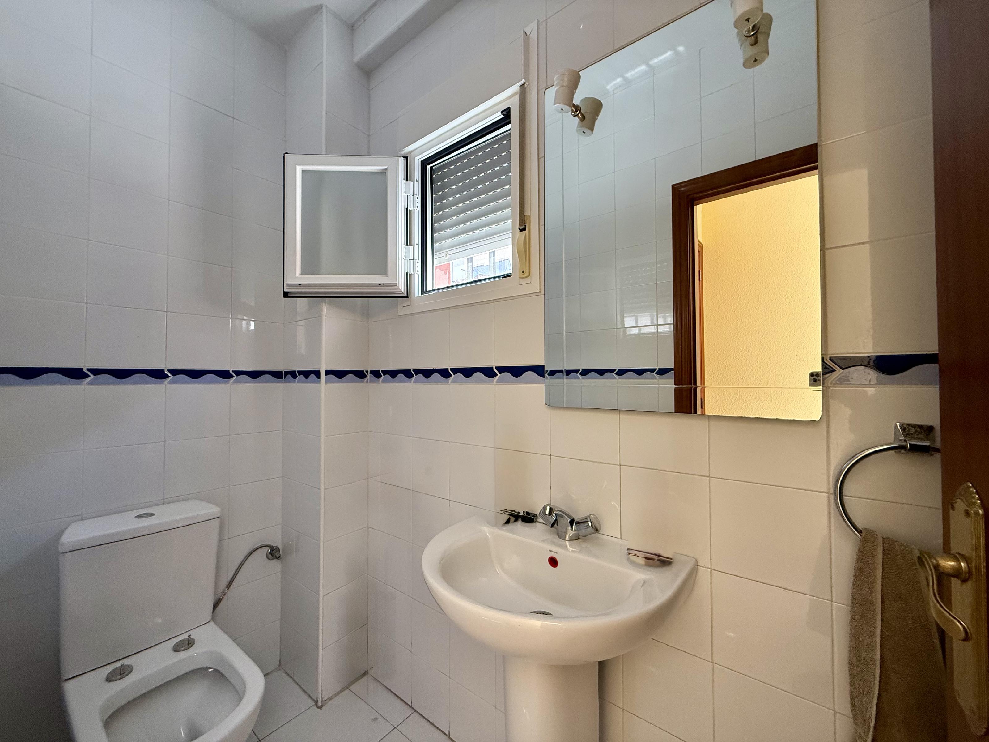 Imagen 9 Casa en venta en Plasencia / En la calle Bertrand Russell