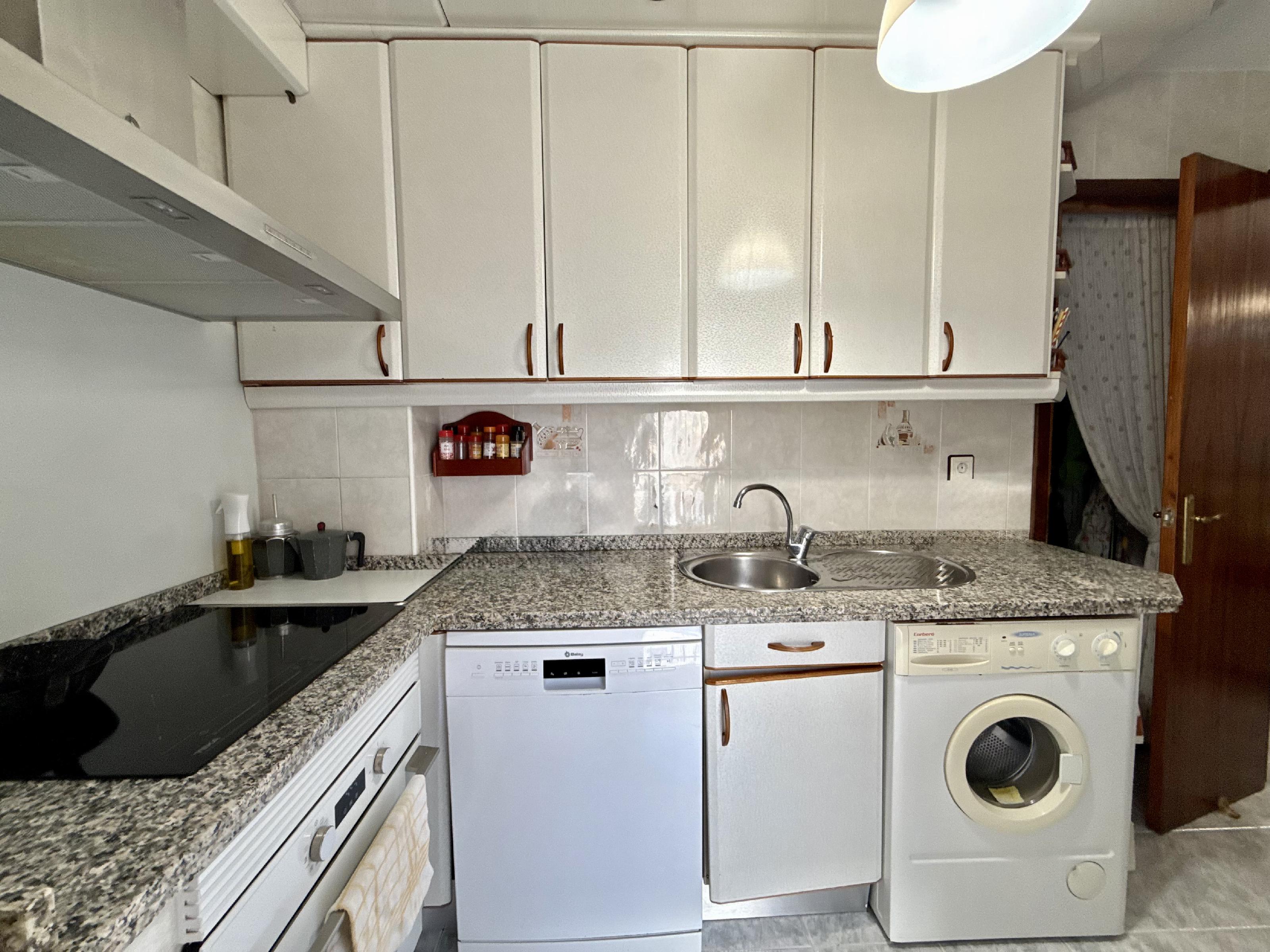 Imagen 5 Piso en venta en Torno El / Al lado del Ayuntamiento