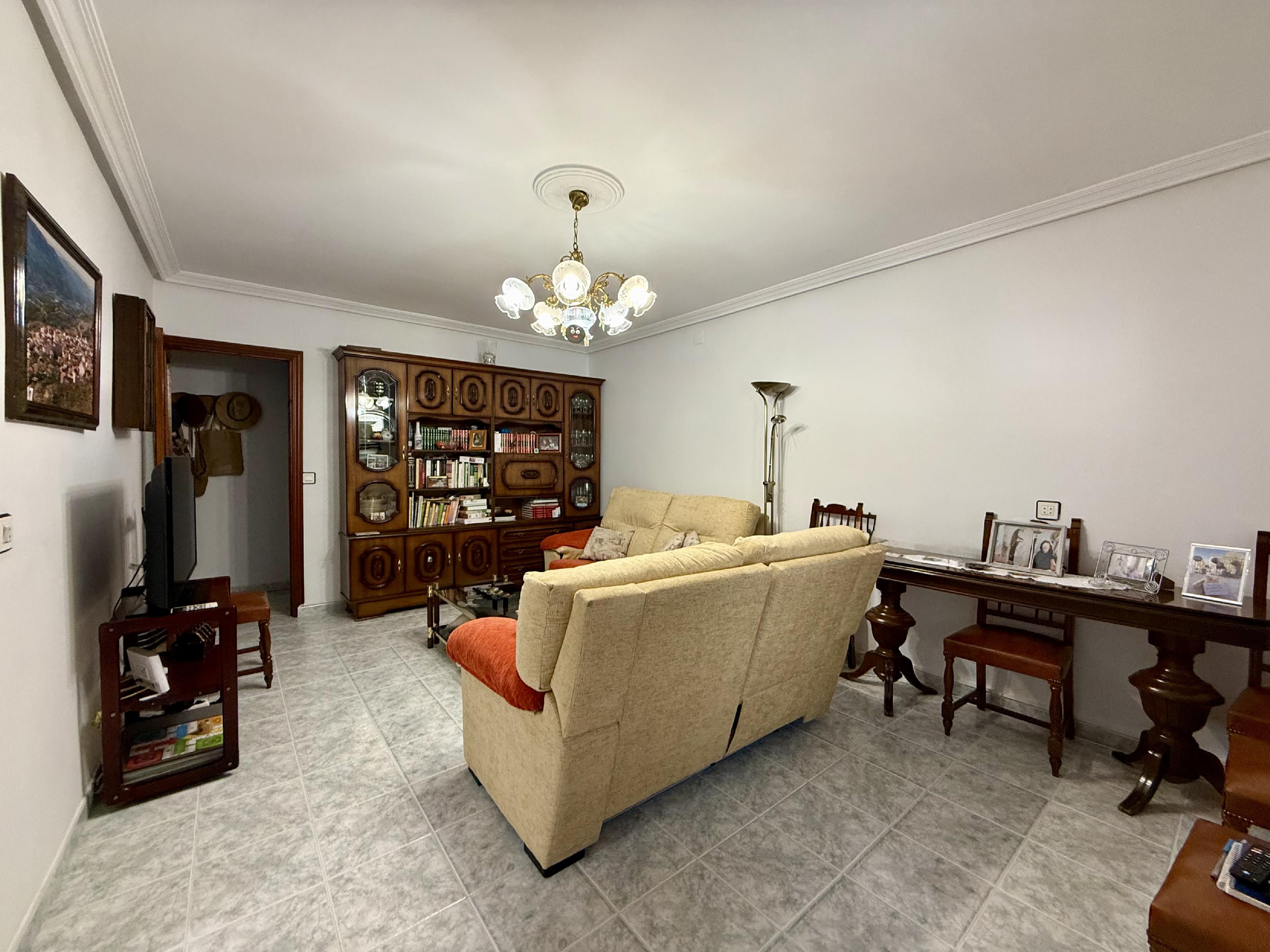 Imagen 2 Piso en venta en Torno El / Al lado del Ayuntamiento