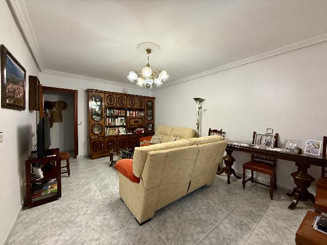 Imagen 2 Inmueble 305324 - Piso en venta en Torno (El) / Al lado del Ayuntamiento