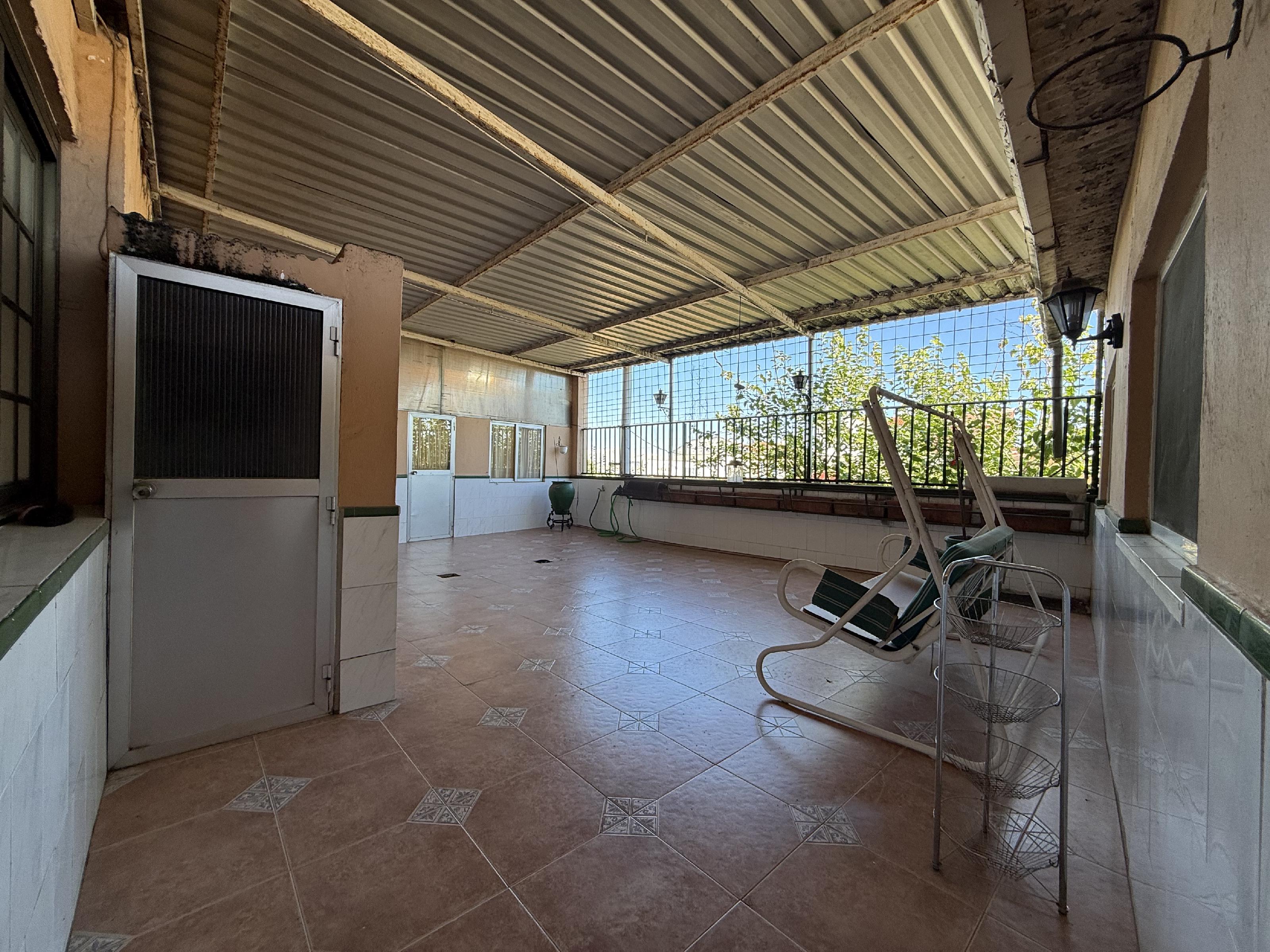 Imagen 1 Casa en venta en Almendralejo / Al lado de la Plaza de Maestro Antonio Morón