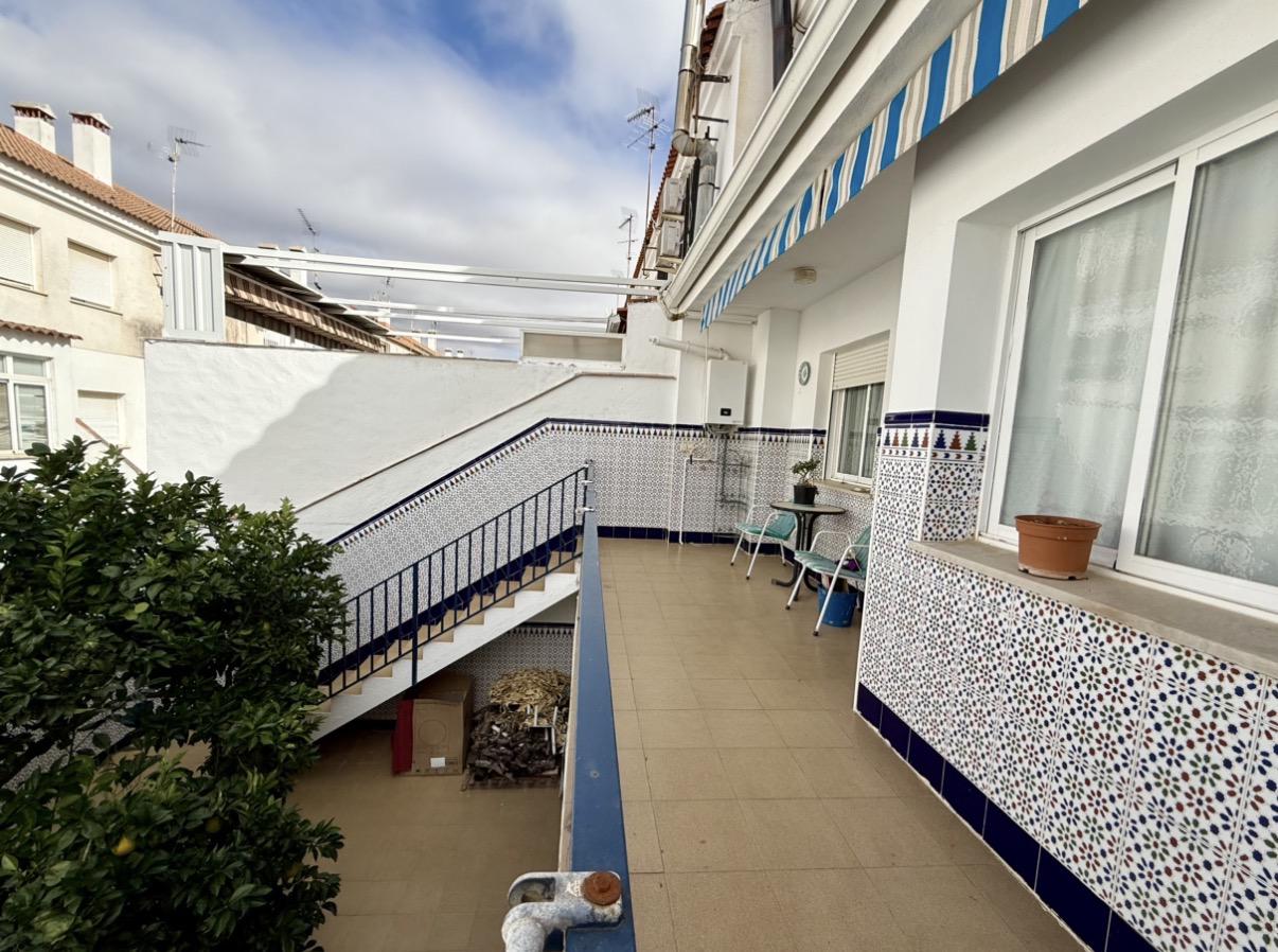 Imagen 1 Casa en venta en Almendralejo / En la Urbanización Las Pizarrillas