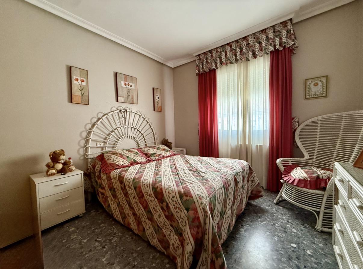 Imagen 9 Casa en venta en Almendralejo / En la Urbanización Las Pizarrillas