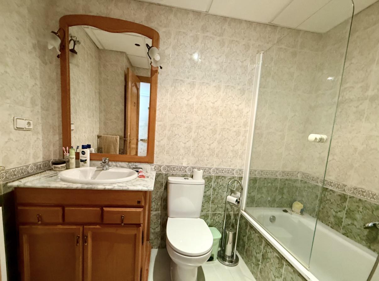 Imagen 11 Casa en venta en Almendralejo / En la Urbanización Las Pizarrillas