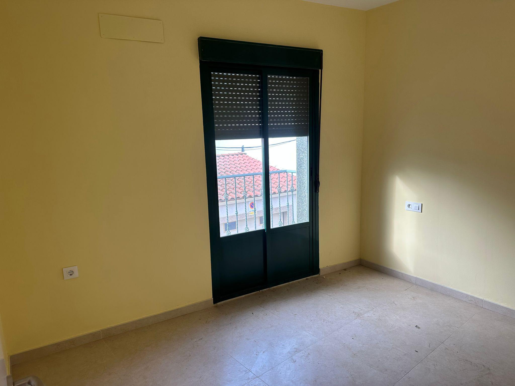 Imagen 9 Apartamento en venta en Casar De Cáceres / Situada en el centro del pueblo,cerca de la Pla...