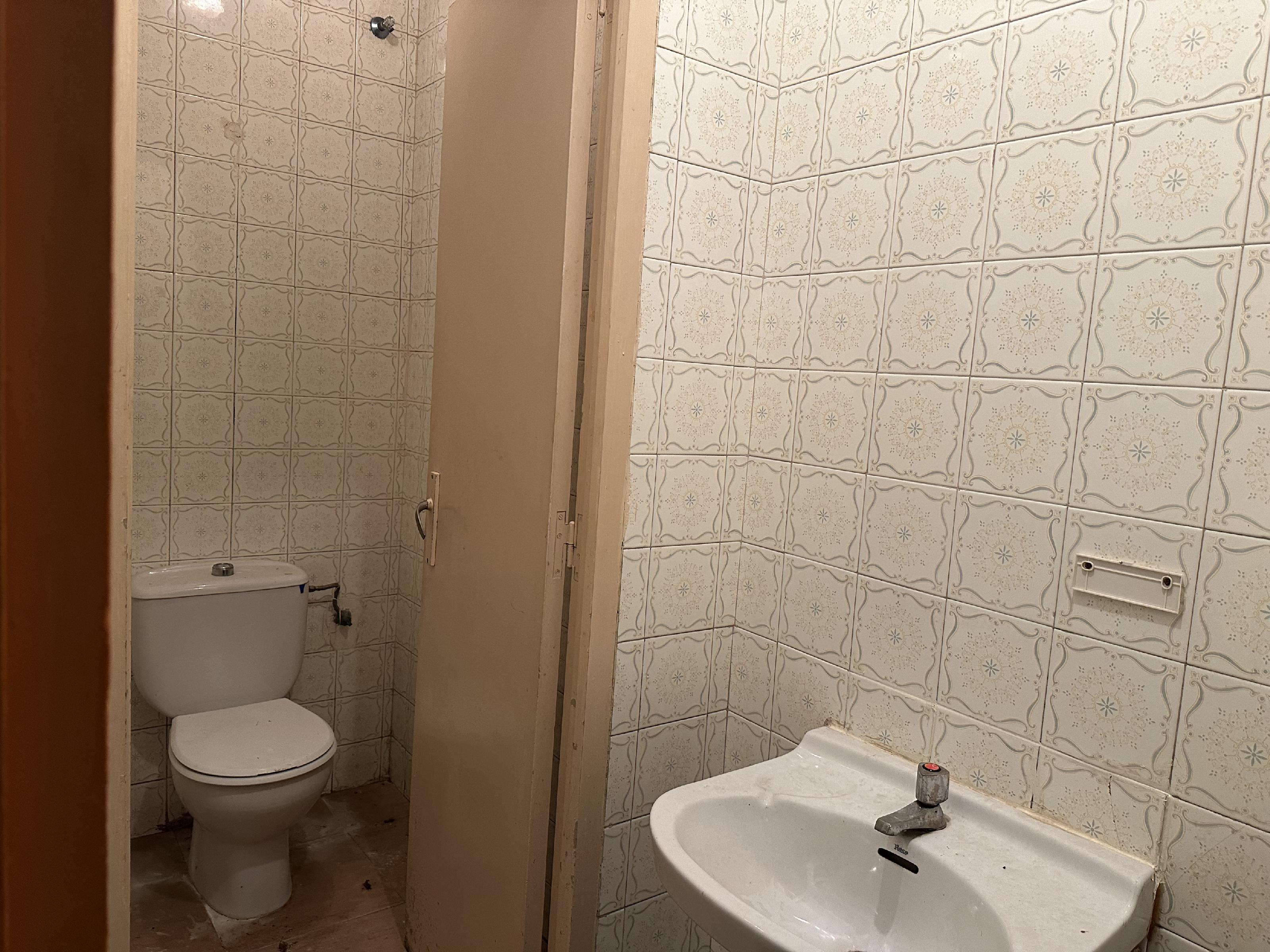 Imagen 23 Local Comercial en alquiler en Cáceres /  Zona de la biblioteca pública