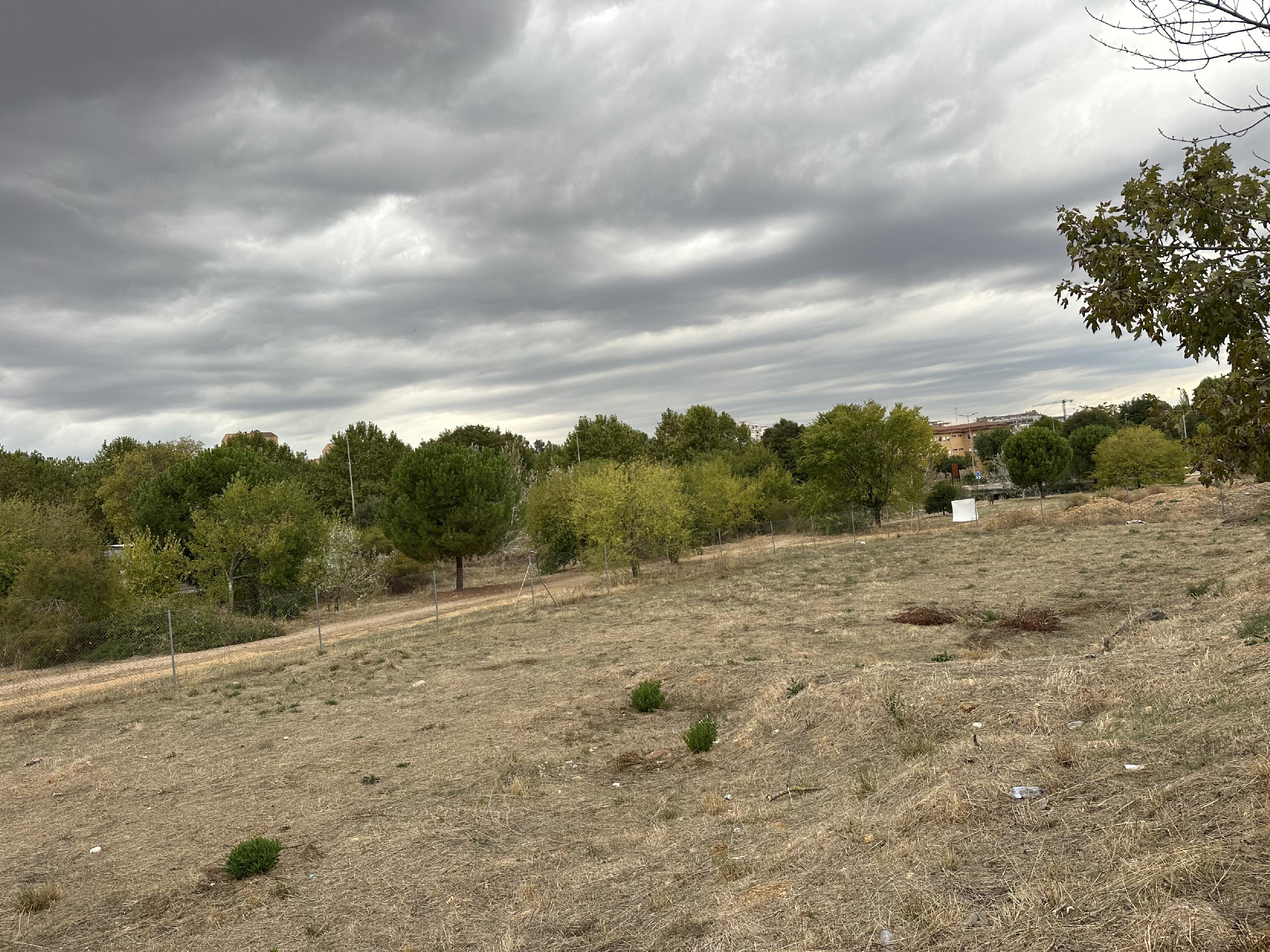 Imagen 3 Solar Urbano en venta en Cáceres / Zona de Vistahermosa