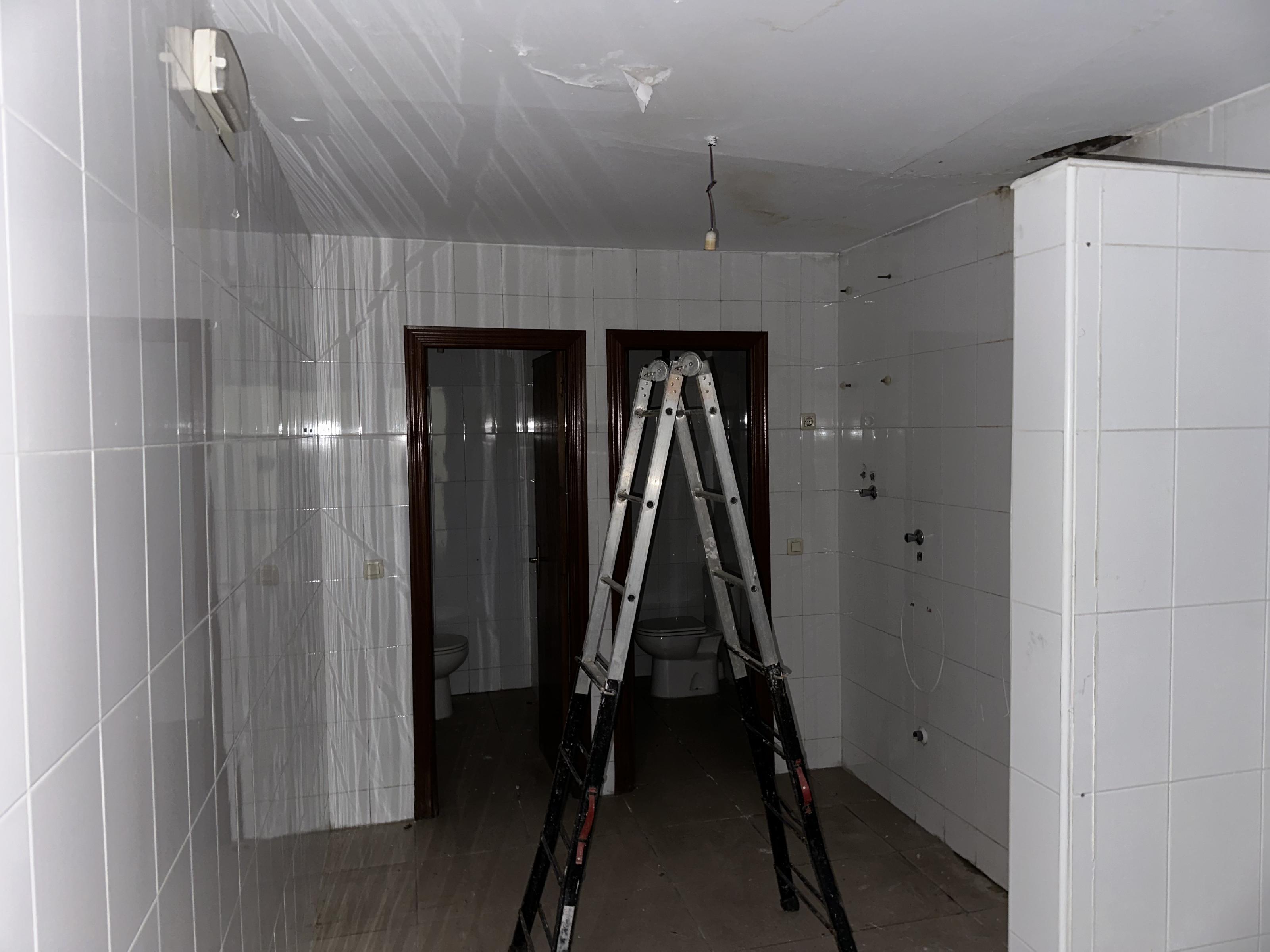 Imagen 5 Local Comercial en venta en Cáceres / Centro De Cáceres