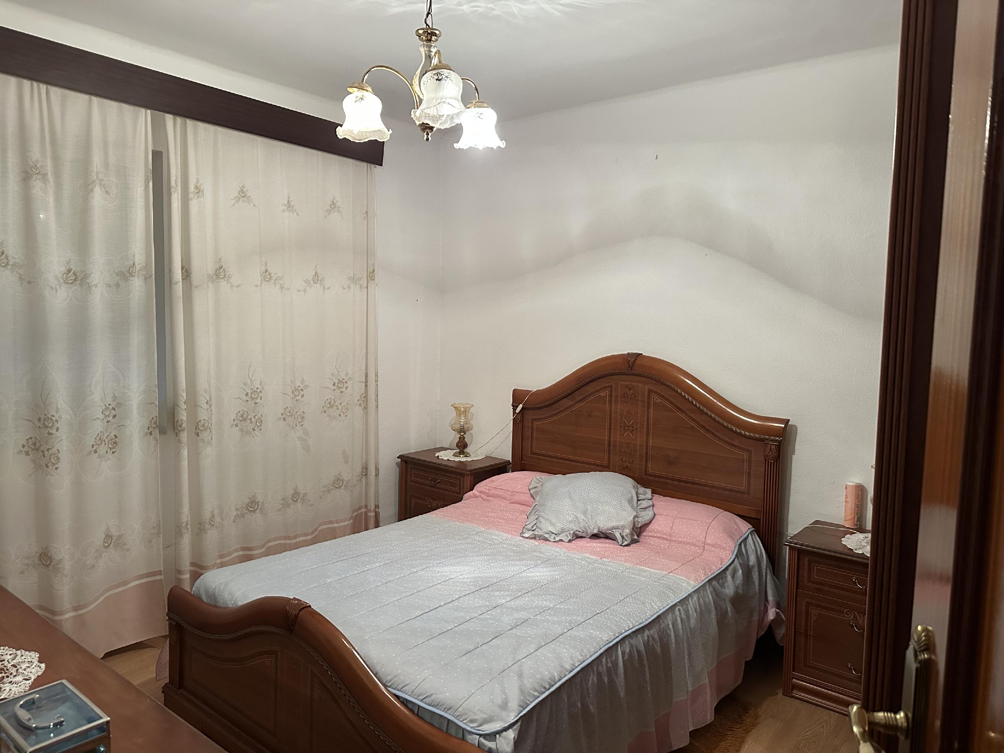 Imagen 2 Piso en venta en Cáceres / Avenida de Hispanidad