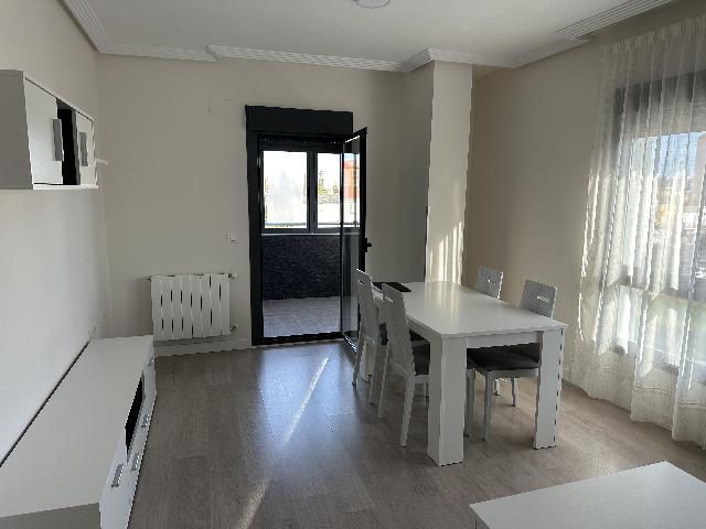Imagen 2 Inmueble 299421 - Piso en venta en Cáceres / Zona Casa Plata