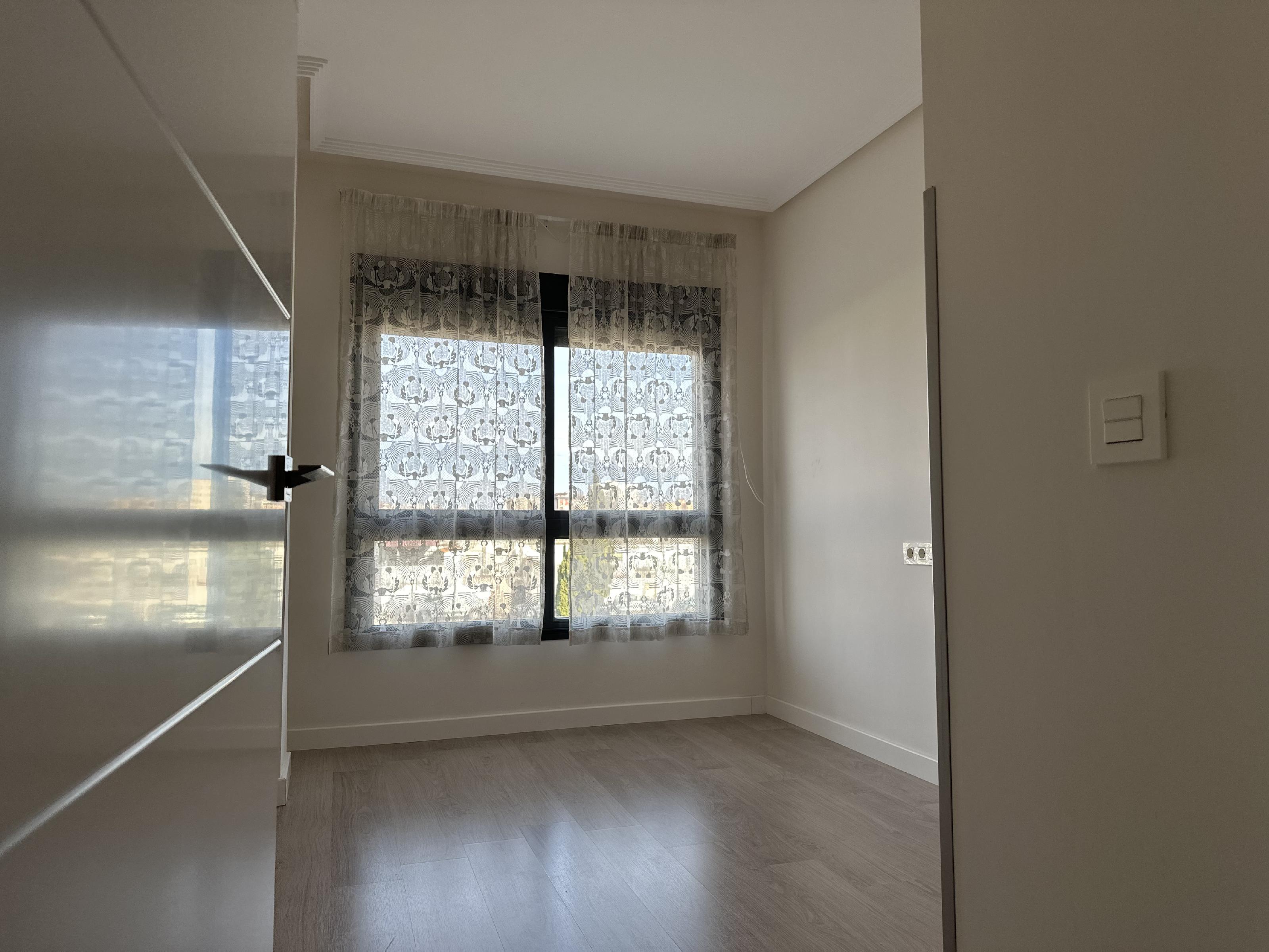 Imagen 10 Piso en venta en Cáceres / Zona Casa Plata