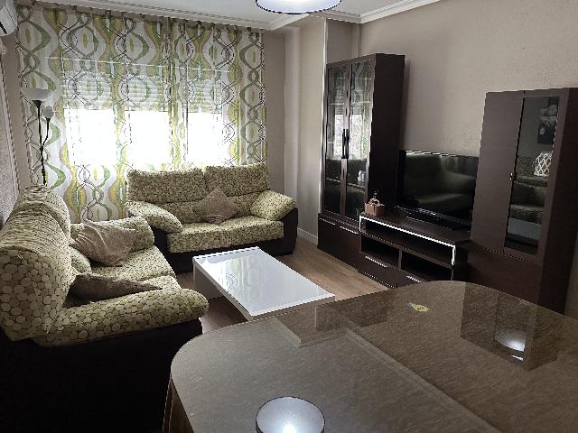 Imagen 1 Inmueble 299480 - Piso en alquiler en Cáceres / Zona cercana a centro y Ruta De La Plata