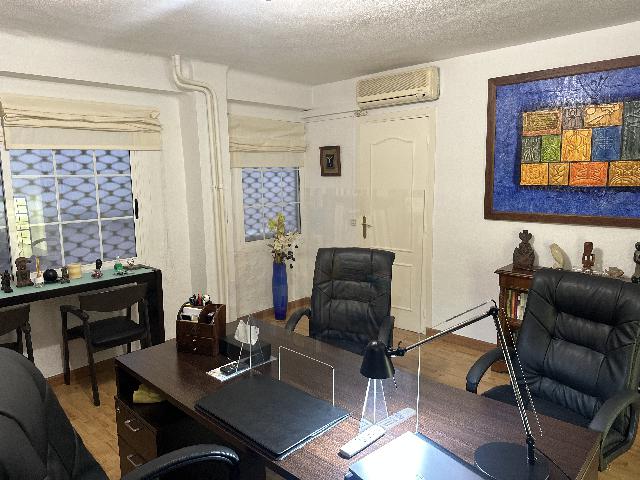 Imagen 1 Inmueble 299560 - Oficina Comercial en venta en Cáceres / Centro de Cáceres