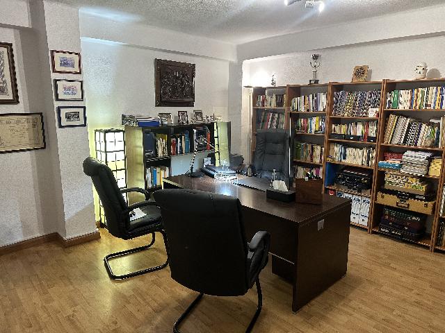 Imagen 9 Inmueble 299560 - Oficina Comercial en venta en Cáceres / Centro de Cáceres