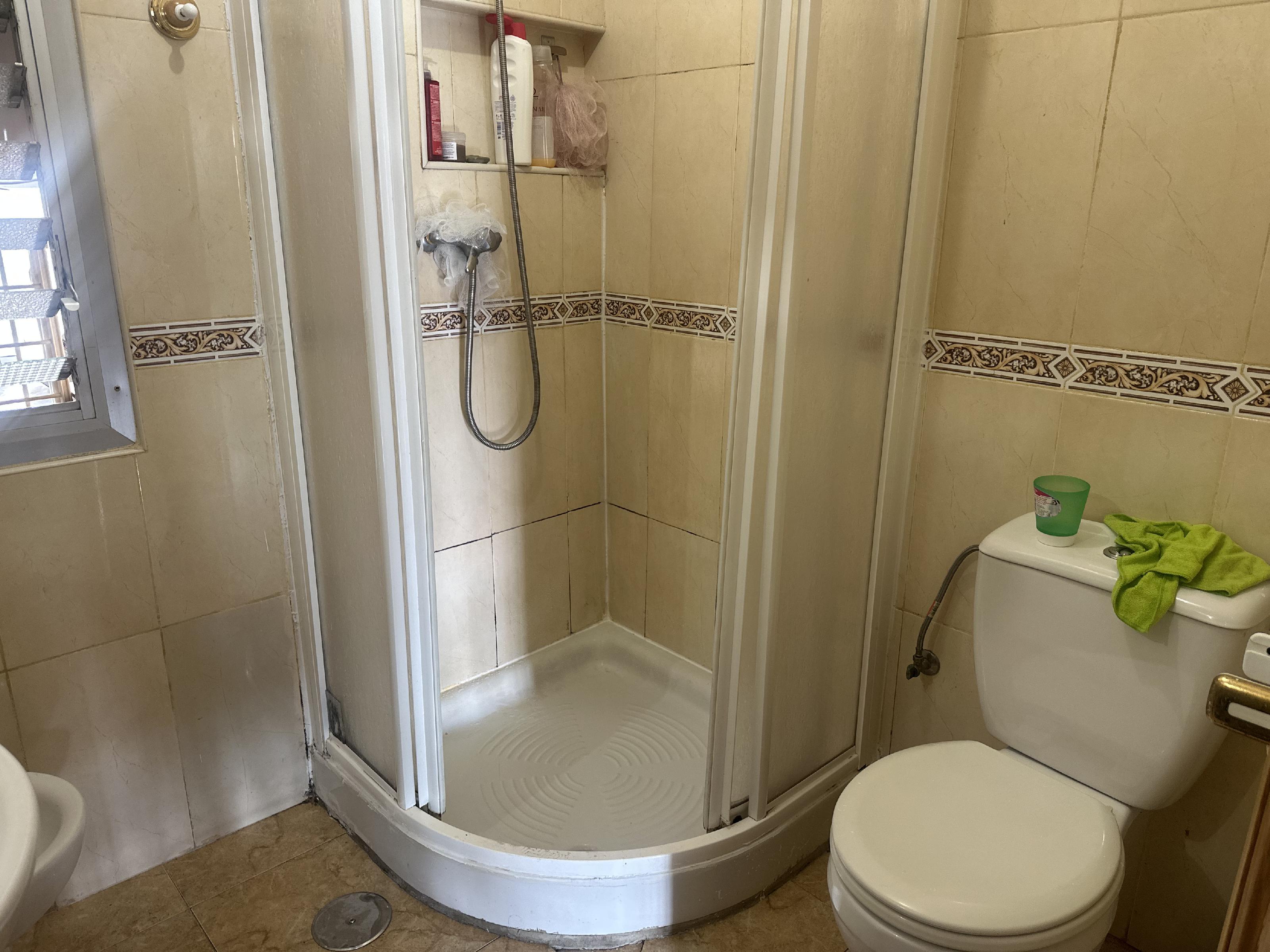 Imagen 13 Piso en venta en Cáceres / Zona El Rodeo - Zona centro