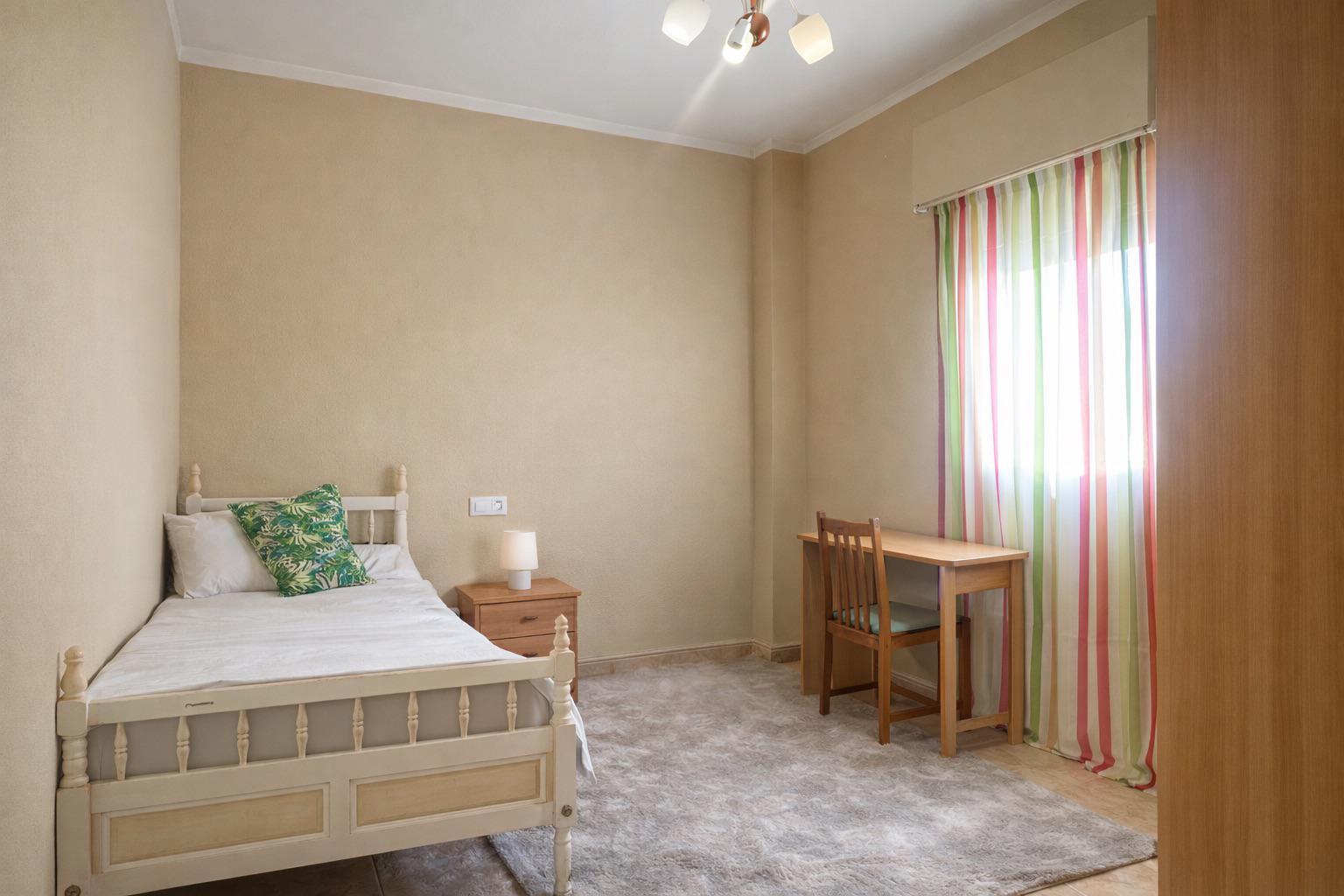 Imagen 7 Piso en venta en Cáceres / Zona El Rodeo - Zona centro