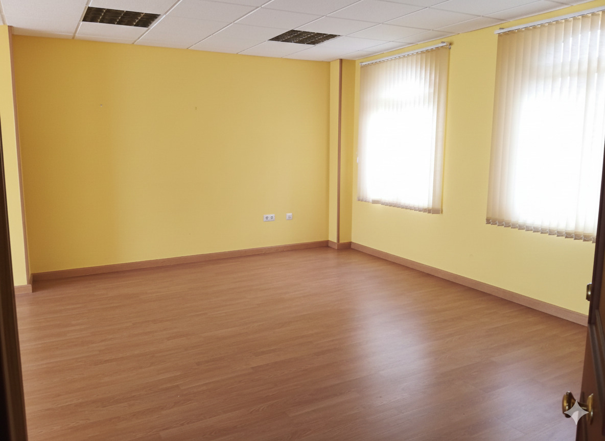 Imagen 10 Local Comercial en venta en Cáceres / Zona Ruta de la Plata