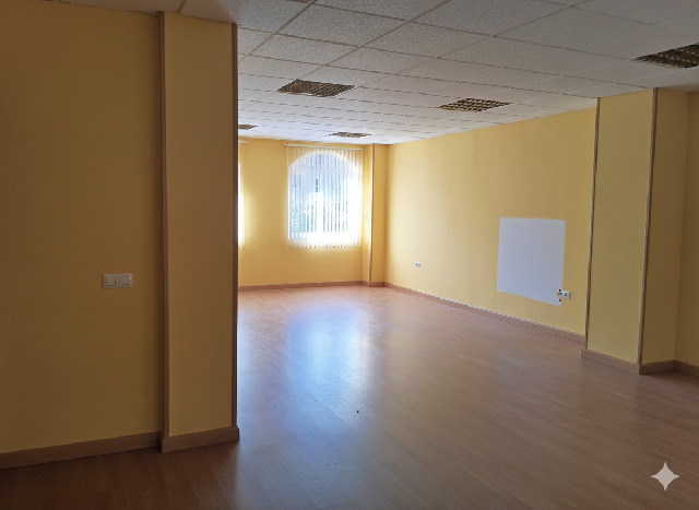 Imagen 8 Inmueble 299693 - Local Comercial en venta en Cáceres / Zona Ruta de la Plata