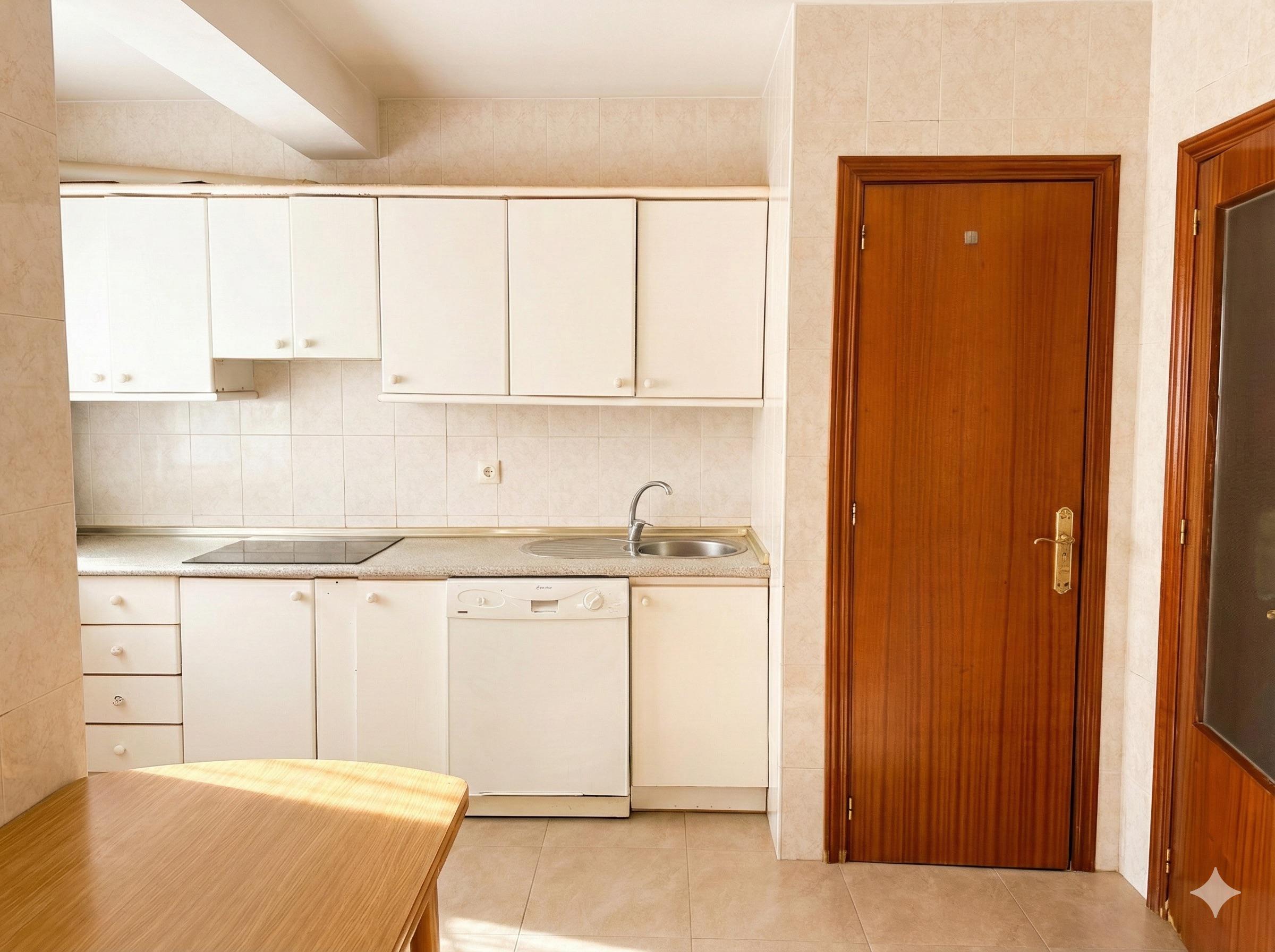 Imagen 18 Apartamento en venta en Cáceres / Centro de Cáceres