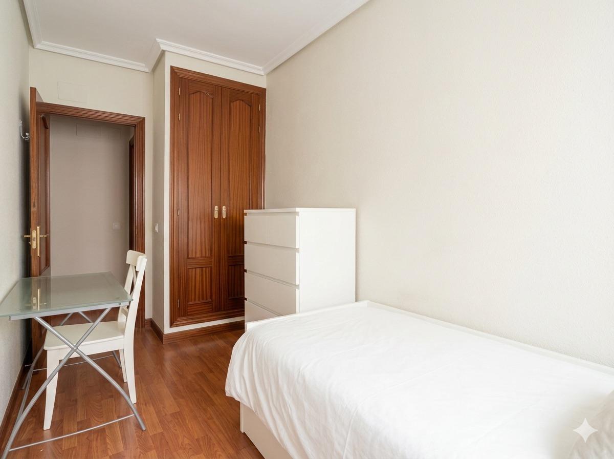 Imagen 4 Piso en venta en Cáceres / Zona Nuevo Cáceres