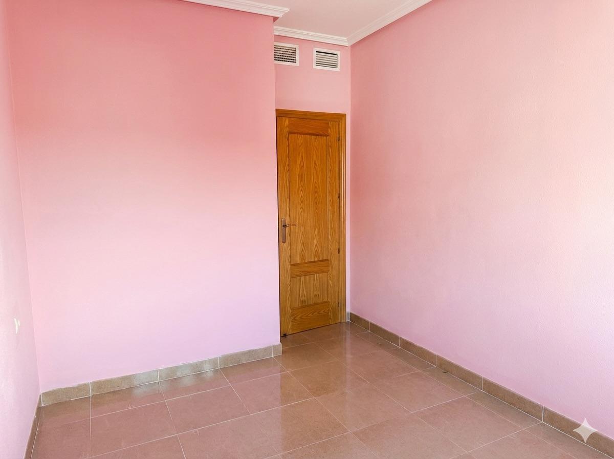 Imagen 15 Casa Adosada en venta en Cáceres / Zona casa plata